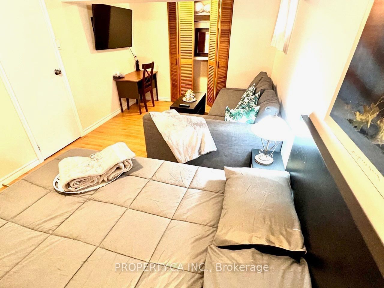 80 Peter Andrew Crescent, Vaughan, ON L4J 2V5 photo 2