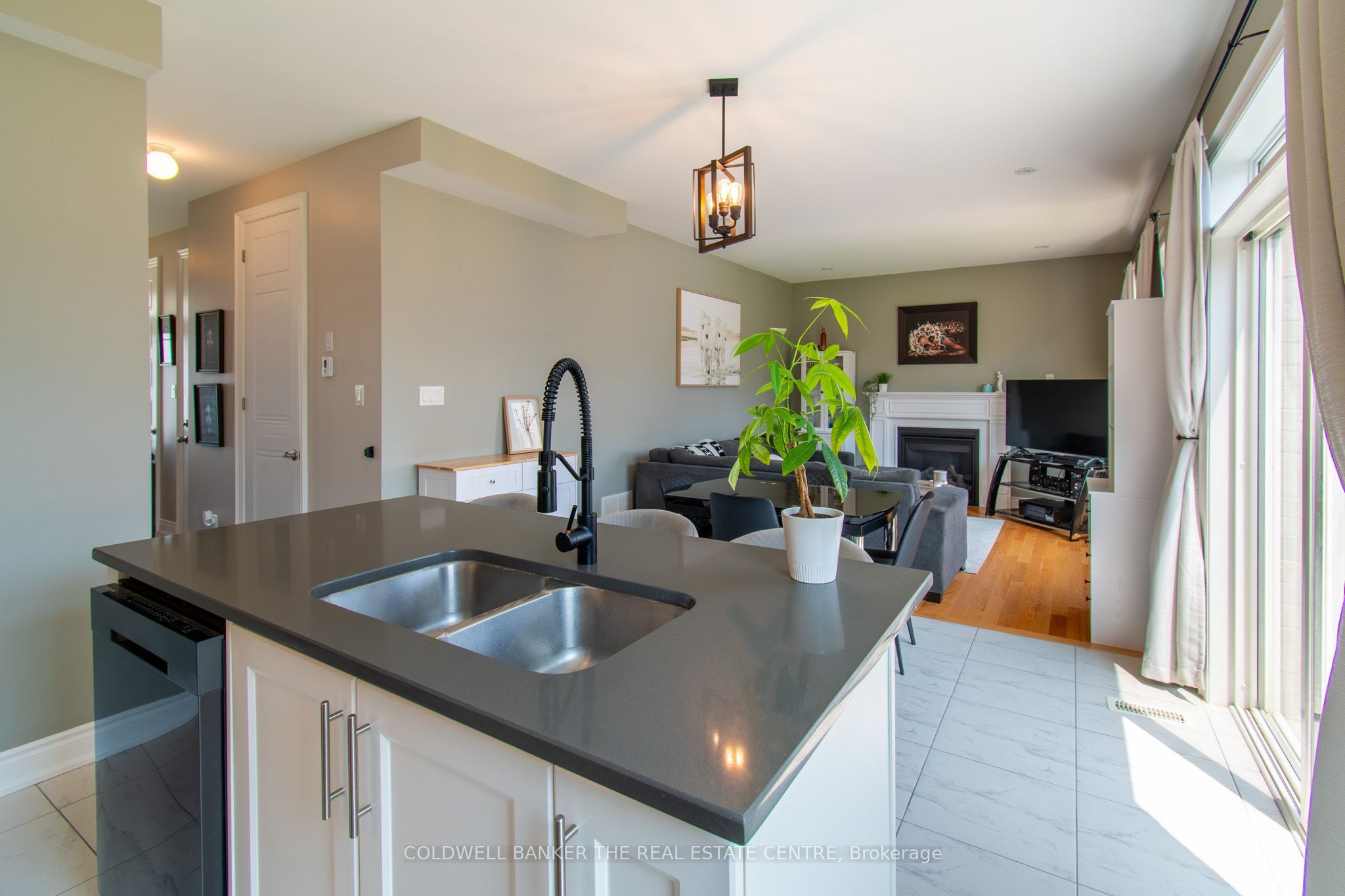 780 Green Street, Innisfil, ON L0L 1W0 photo 3