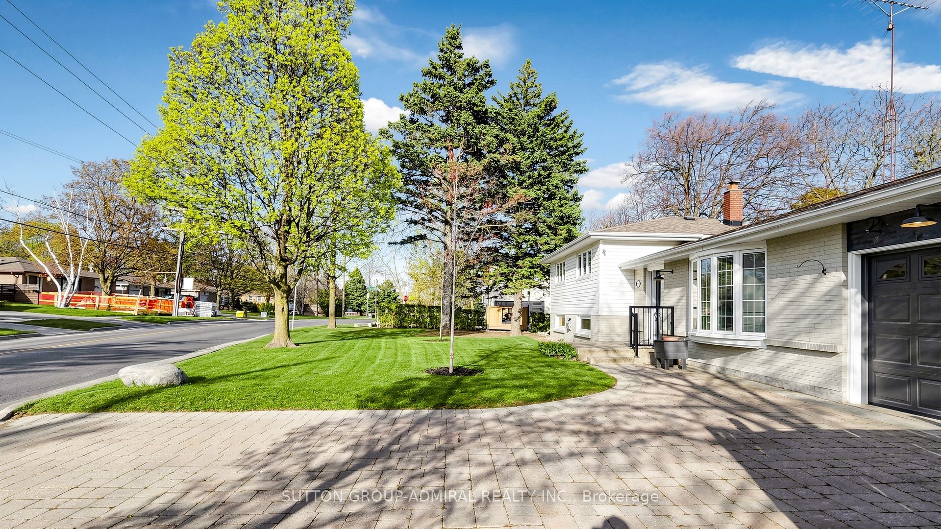 218 Bay Thorn Drive, Markham, ON L3T 3V7 photo 2