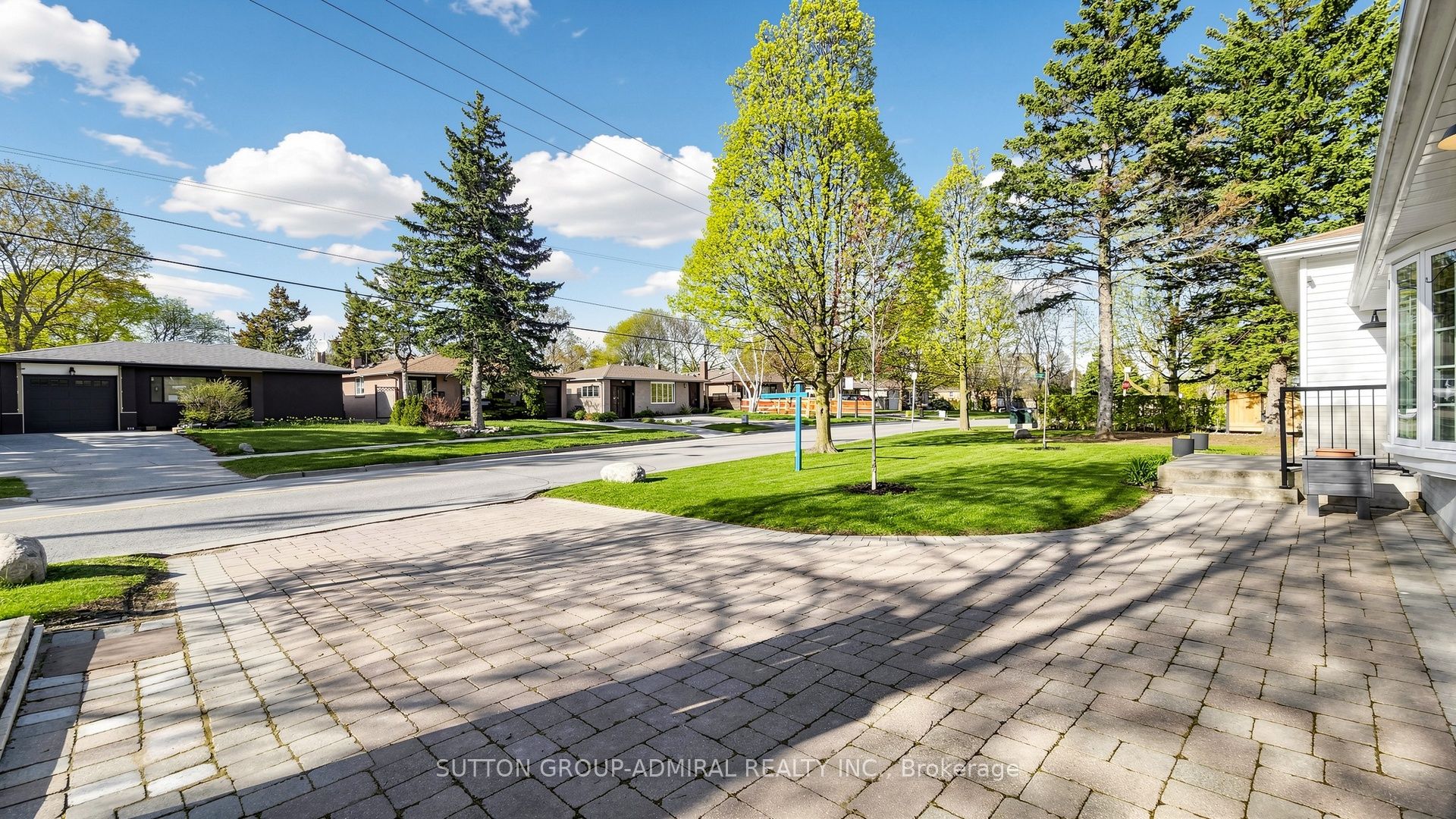 218 Bay Thorn Drive, Markham, ON L3T 3V7 photo 3