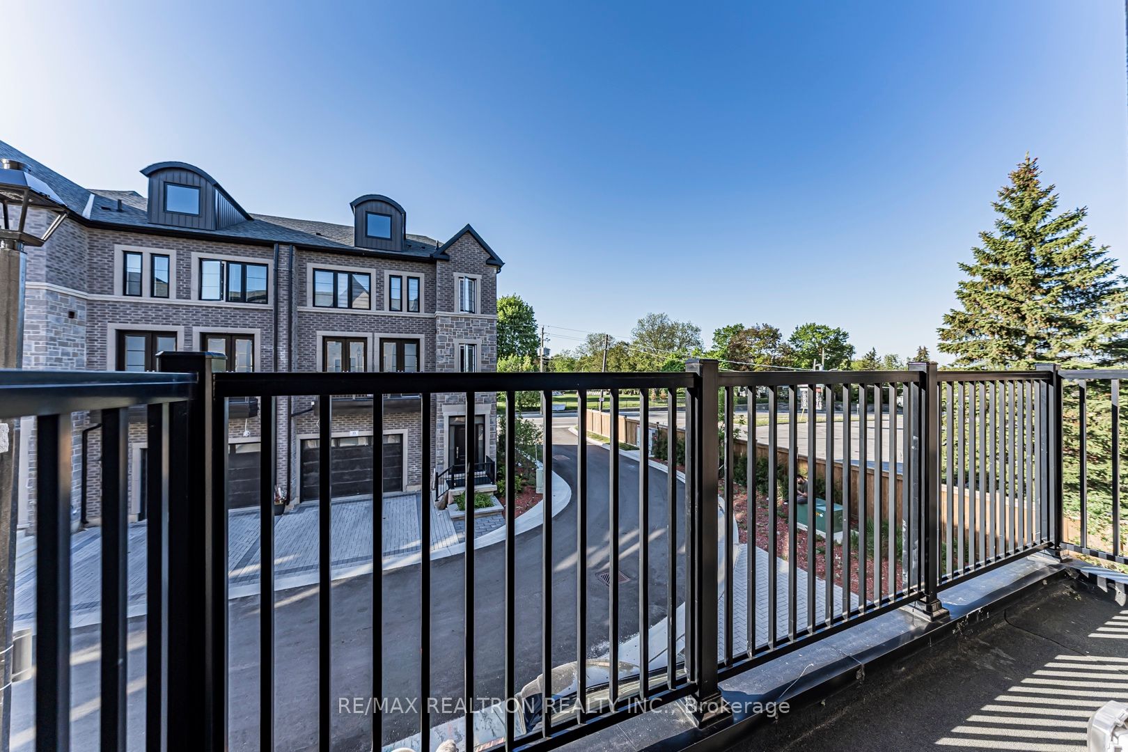 260 Eagle Street 21, Newmarket, ON L3Y 1K1 photo 5