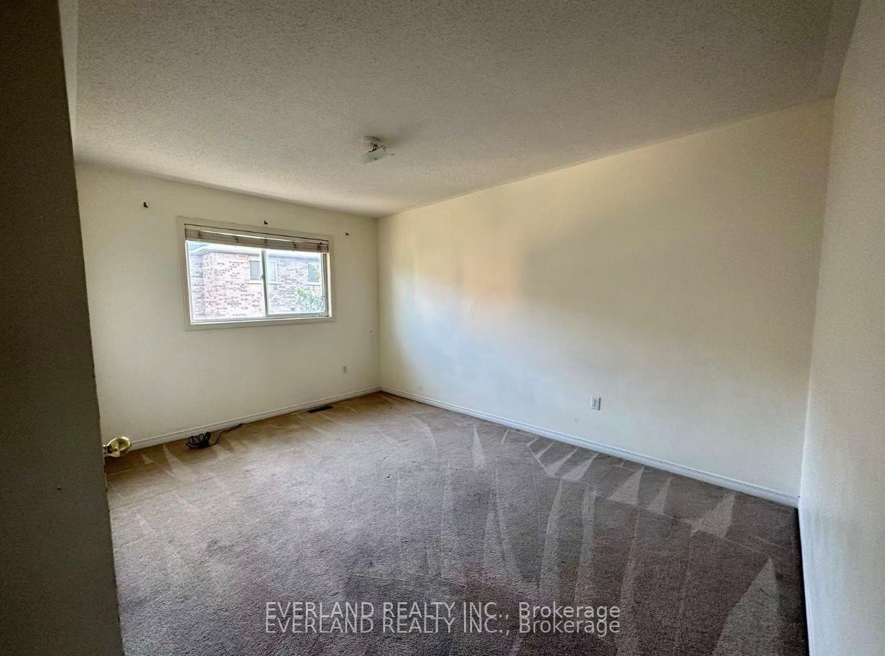 7 Bassett Avenue, Richmond Hill, ON L4B 4M8 photo 5