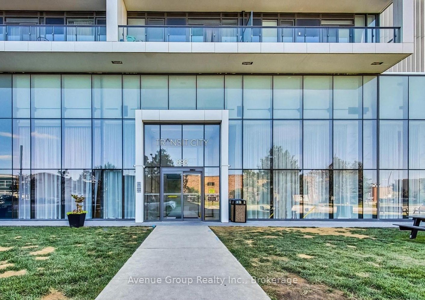 898 Portage Parkway 2106, Vaughan, ON L4K 0J6