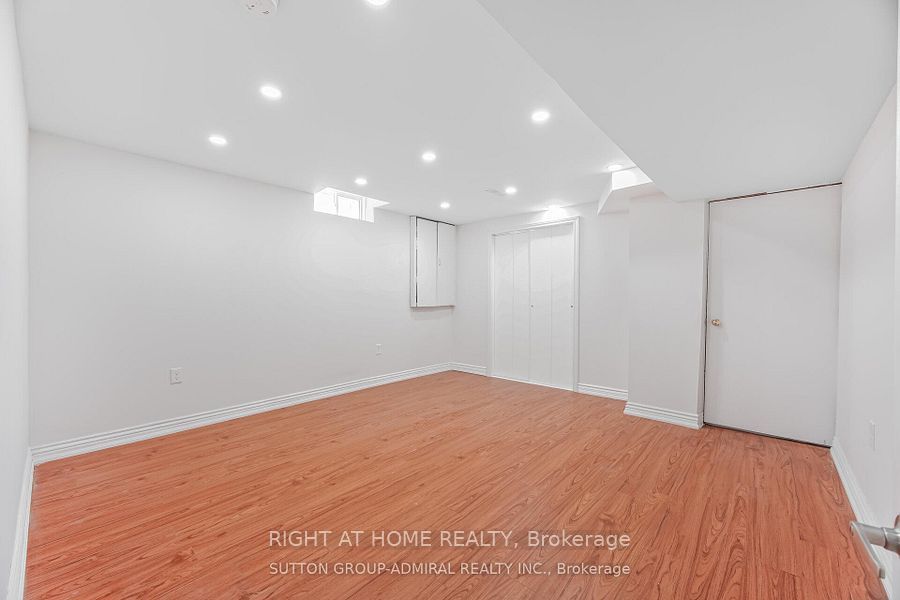 185 Red Maple Road N, Richmond Hill, ON L4B 4S6 photo 3