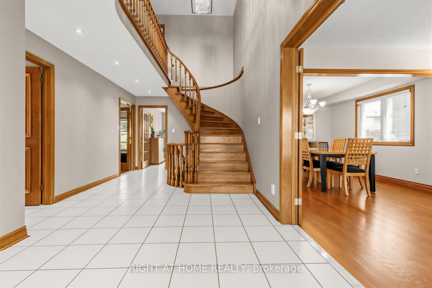 112 Belview Avenue, Vaughan, ON L4L 5N5 photo 3