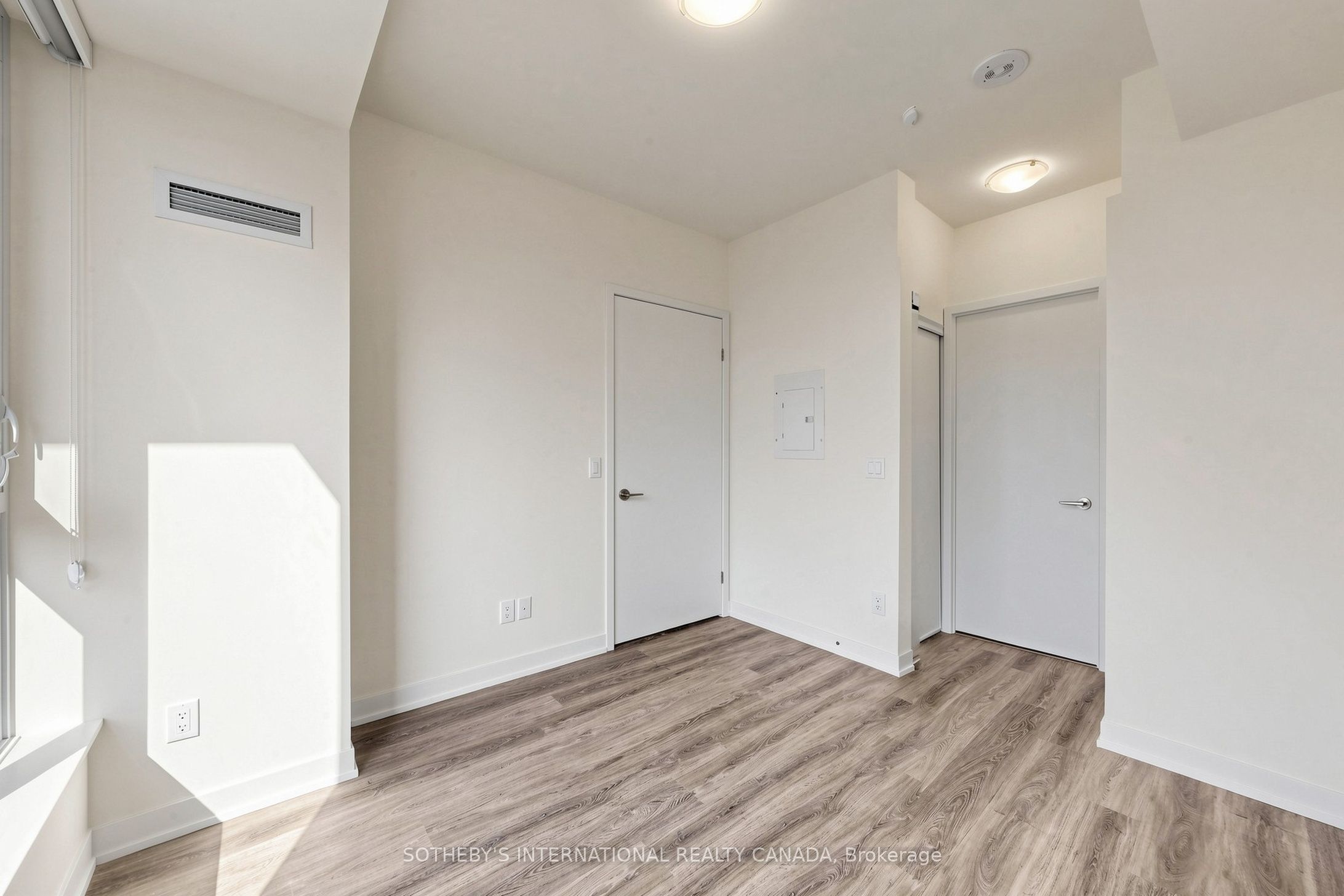2 David Eyer Road 1023, Richmond Hill, ON L4S 0N6 photo 3