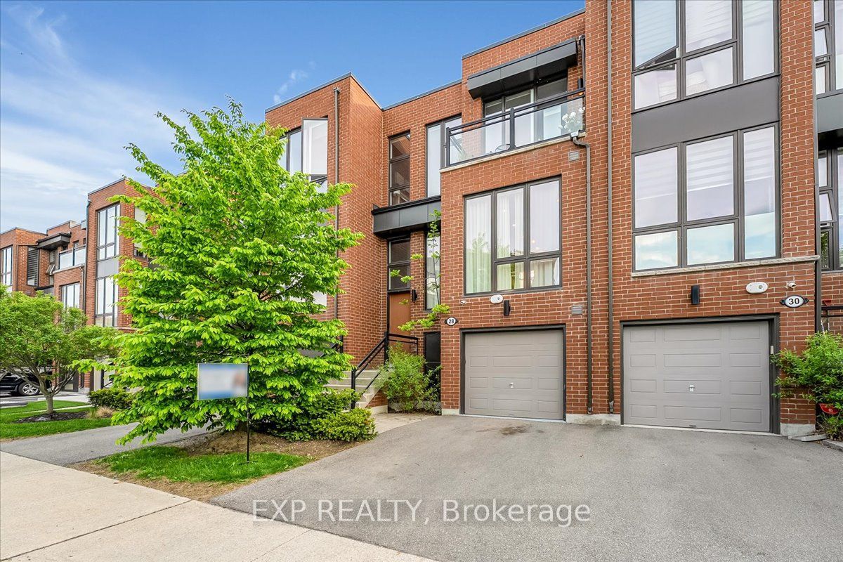 28 Crestridge Drive, Vaughan, ON L4J 0K1