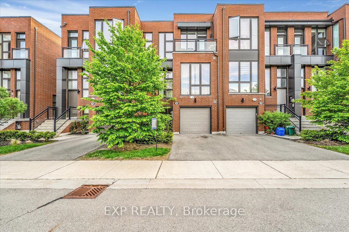 28 Crestridge Drive, Vaughan, ON L4J 0K1 photo 2