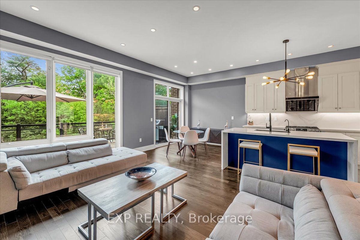 28 Crestridge Drive, Vaughan, ON L4J 0K1 photo 3