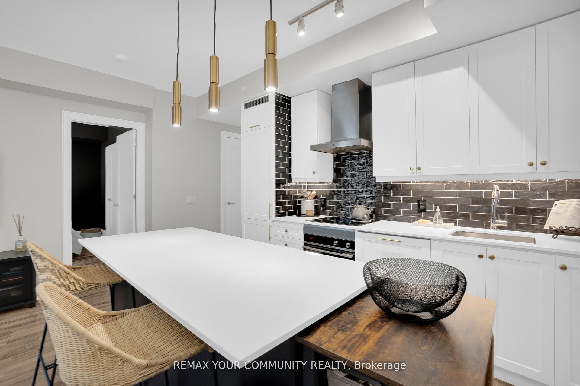 9085 Jane Street 523, Vaughan, ON L4K 0L8 photo 5