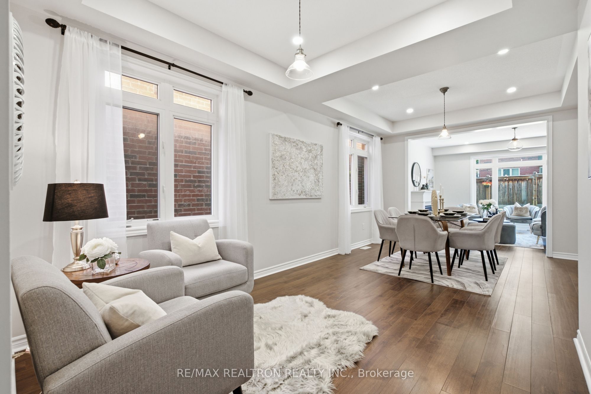 281 Sloss Court, Newmarket, ON L3X 0G1 photo 4