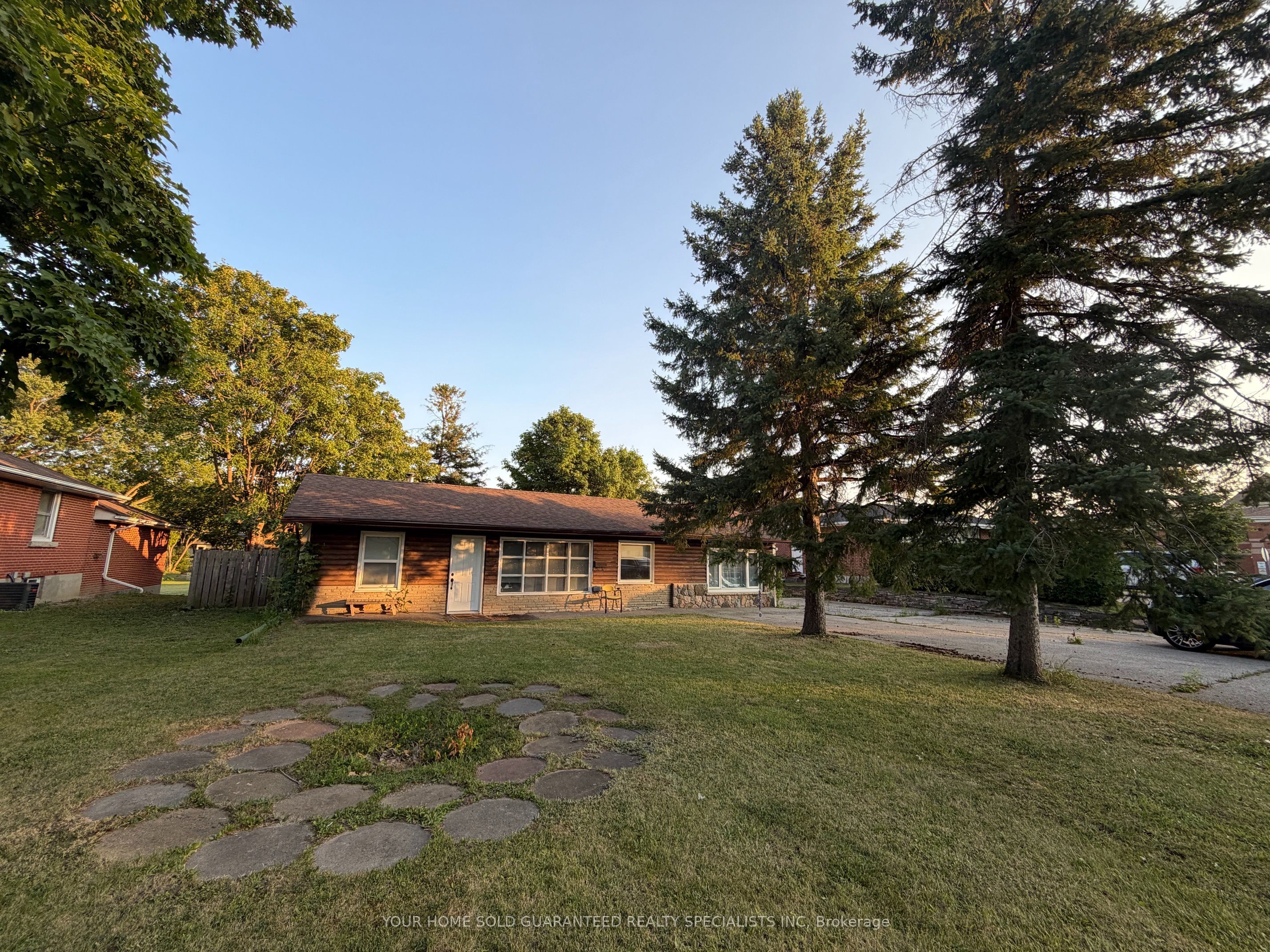 11 Railway Street, Vaughan, ON L6A 1P6 photo 2