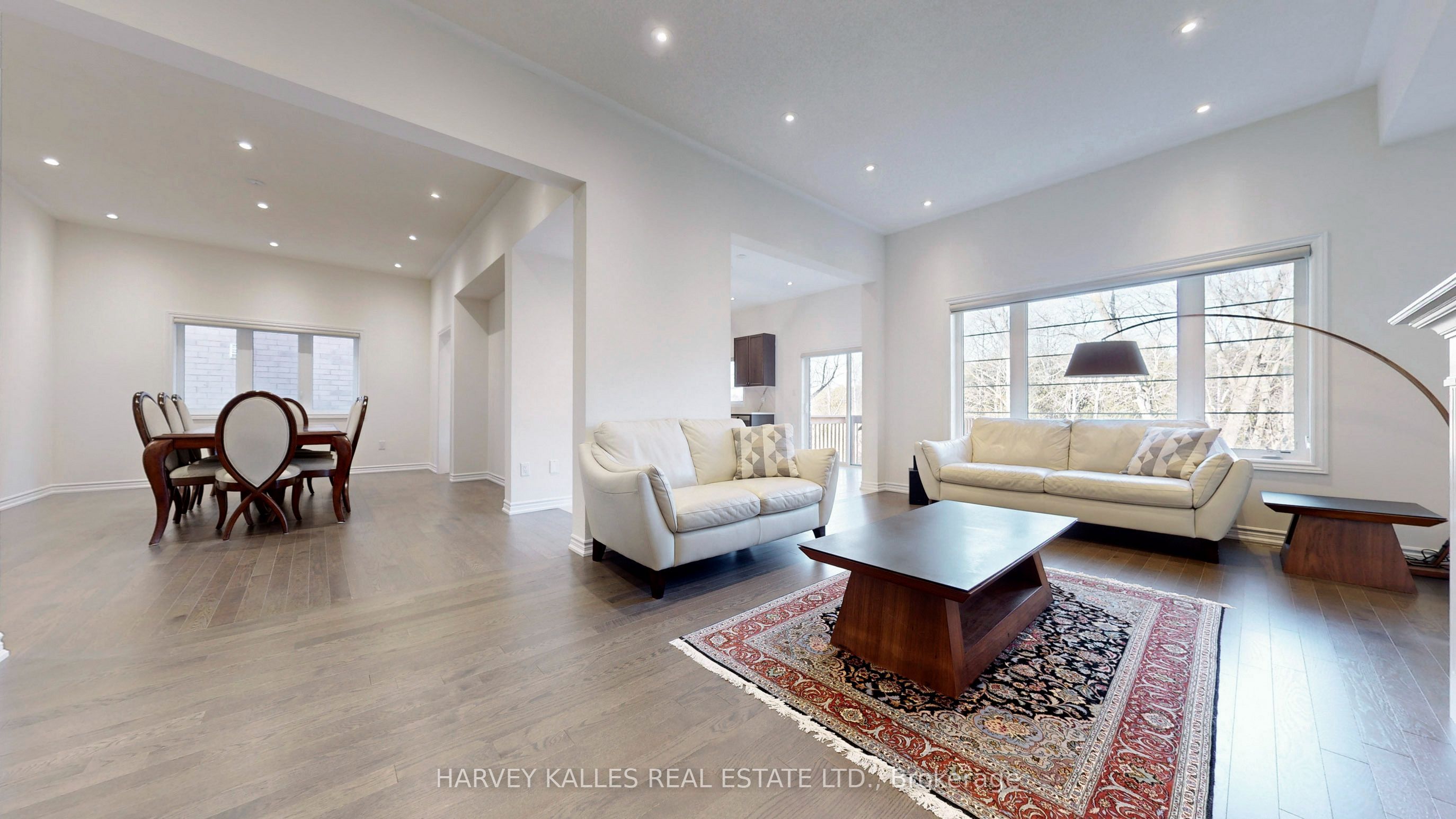 56 Charles White Court, East Gwillimbury, ON L0G 1V0 photo 3