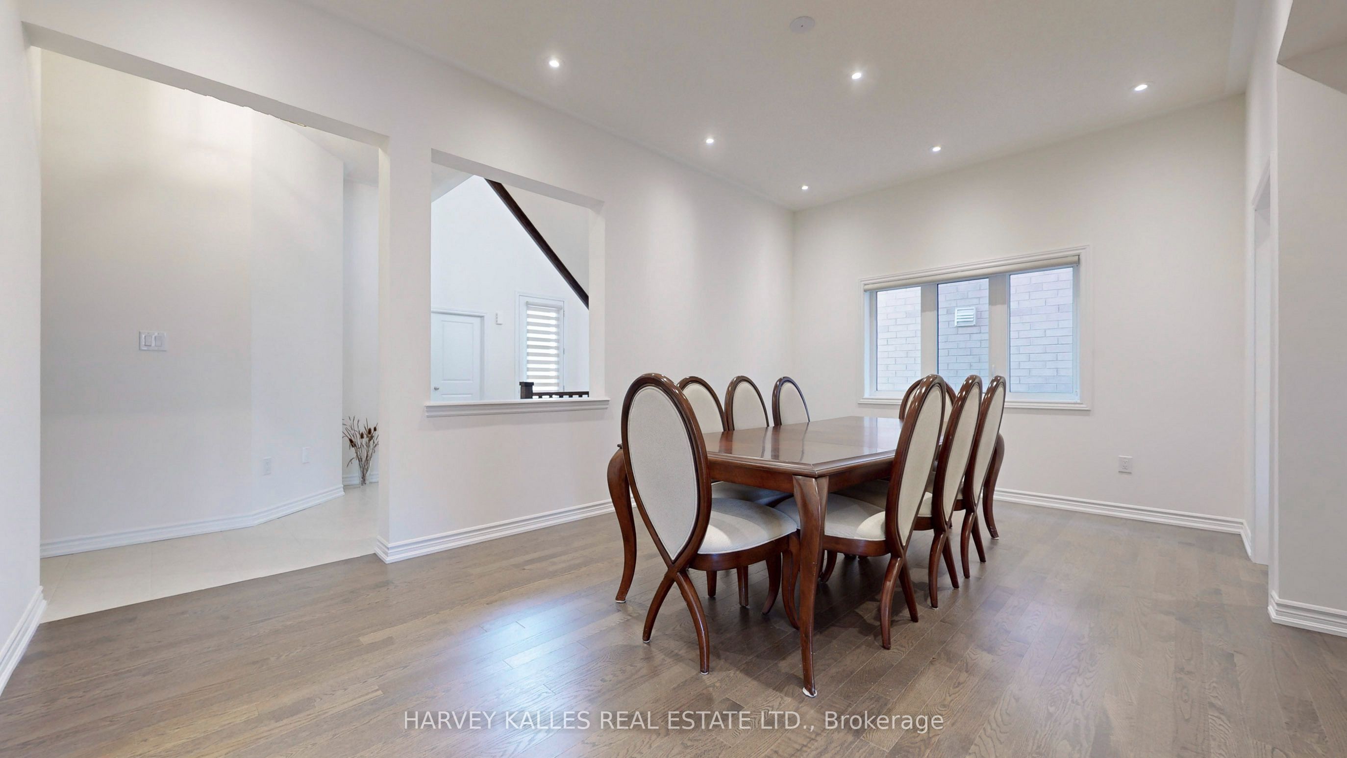 56 Charles White Court, East Gwillimbury, ON L0G 1V0 photo 5