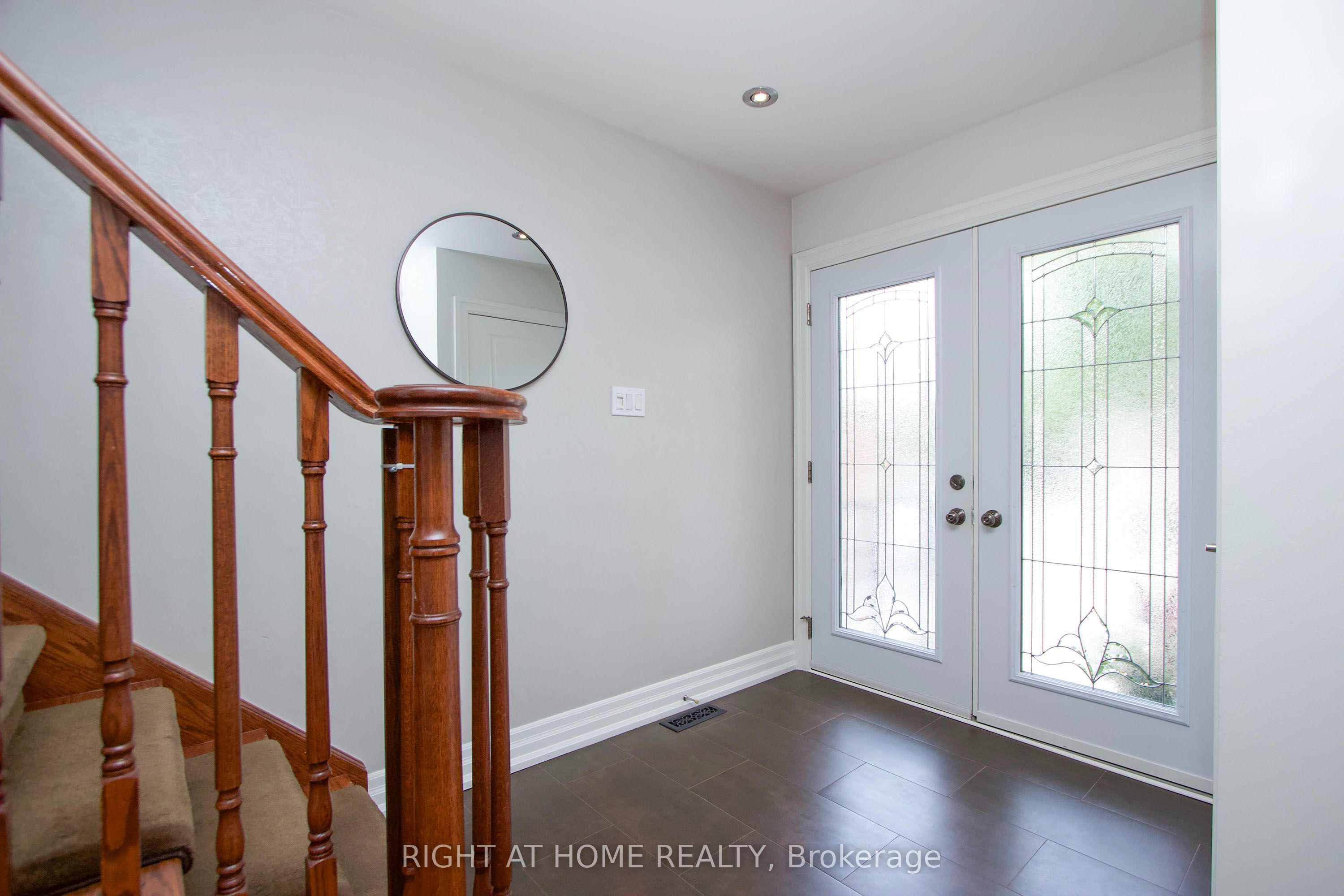 137 Joanna Crescent, Vaughan, ON L4J 5G3 photo 4