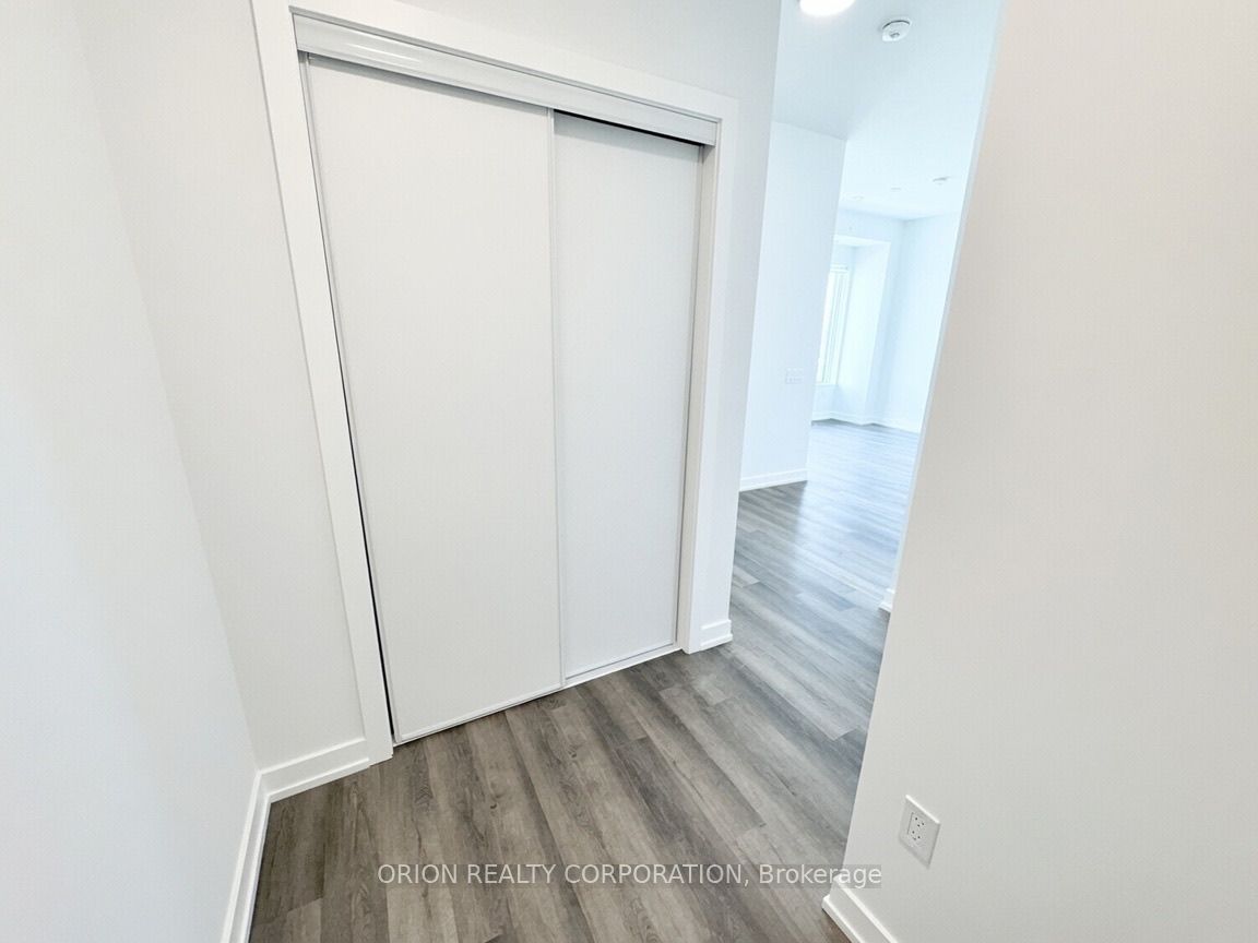 5 Meadowdale Road 302, Vaughan, ON L4K 0C7 photo 5