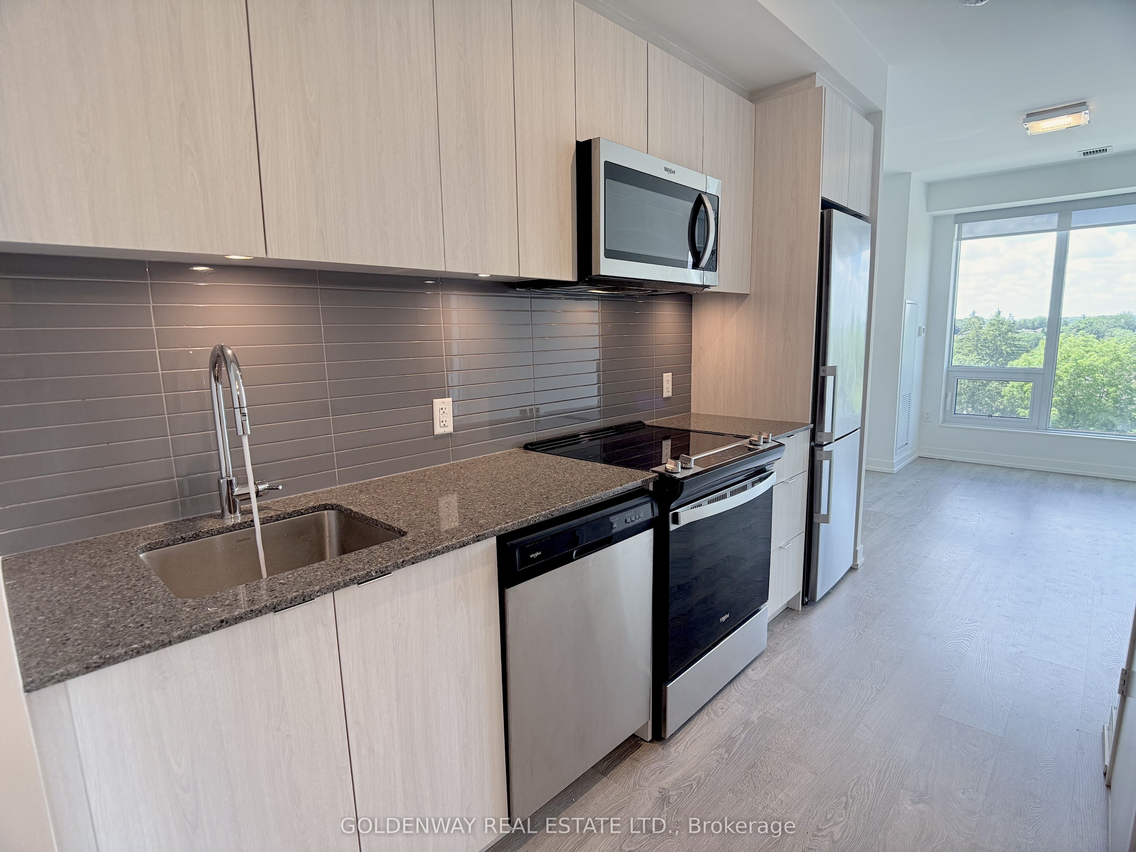 3 Rosewater Street 601W, Richmond Hill, ON L4C 5T6 photo 5