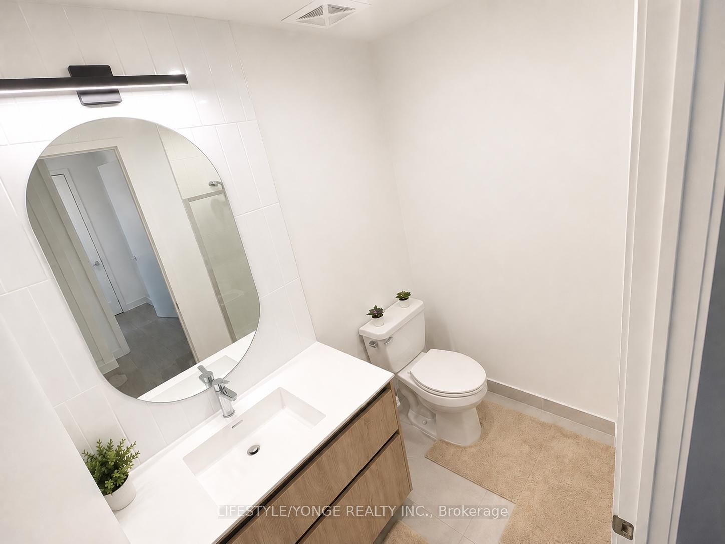 7950 Bathurst Street B-2403, Vaughan, ON L4J 0L4 photo 5