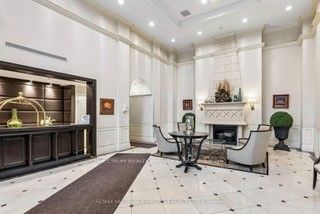 310 Red Maple Road 501, Richmond Hill, ON L4C 0T7 photo 2