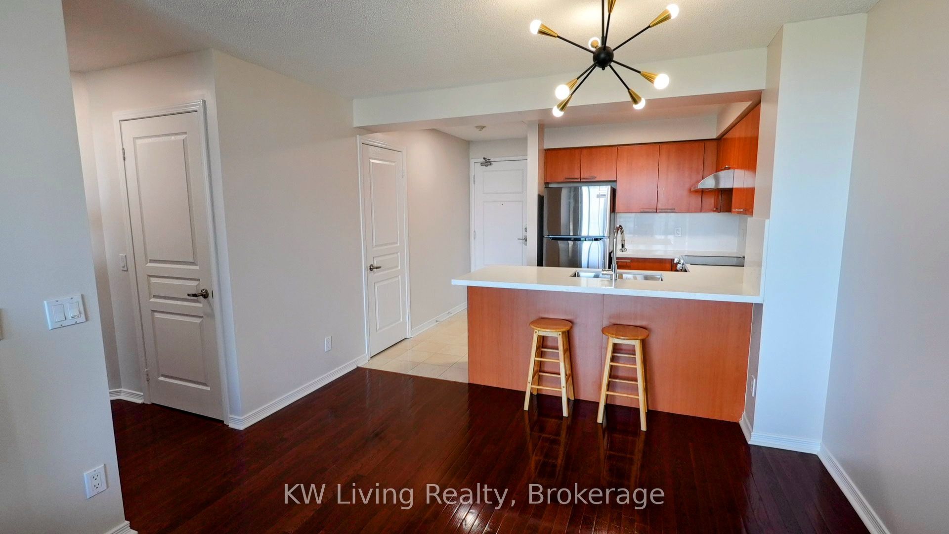 330 Red Maple Road 1003, Richmond Hill, ON L4C 0T6 photo 4