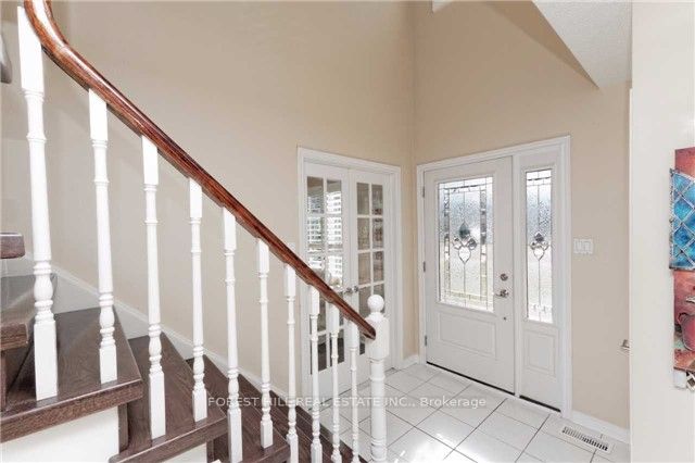 9 Tomlin Crescent, Richmond Hill, ON L4C 7T4 photo 5