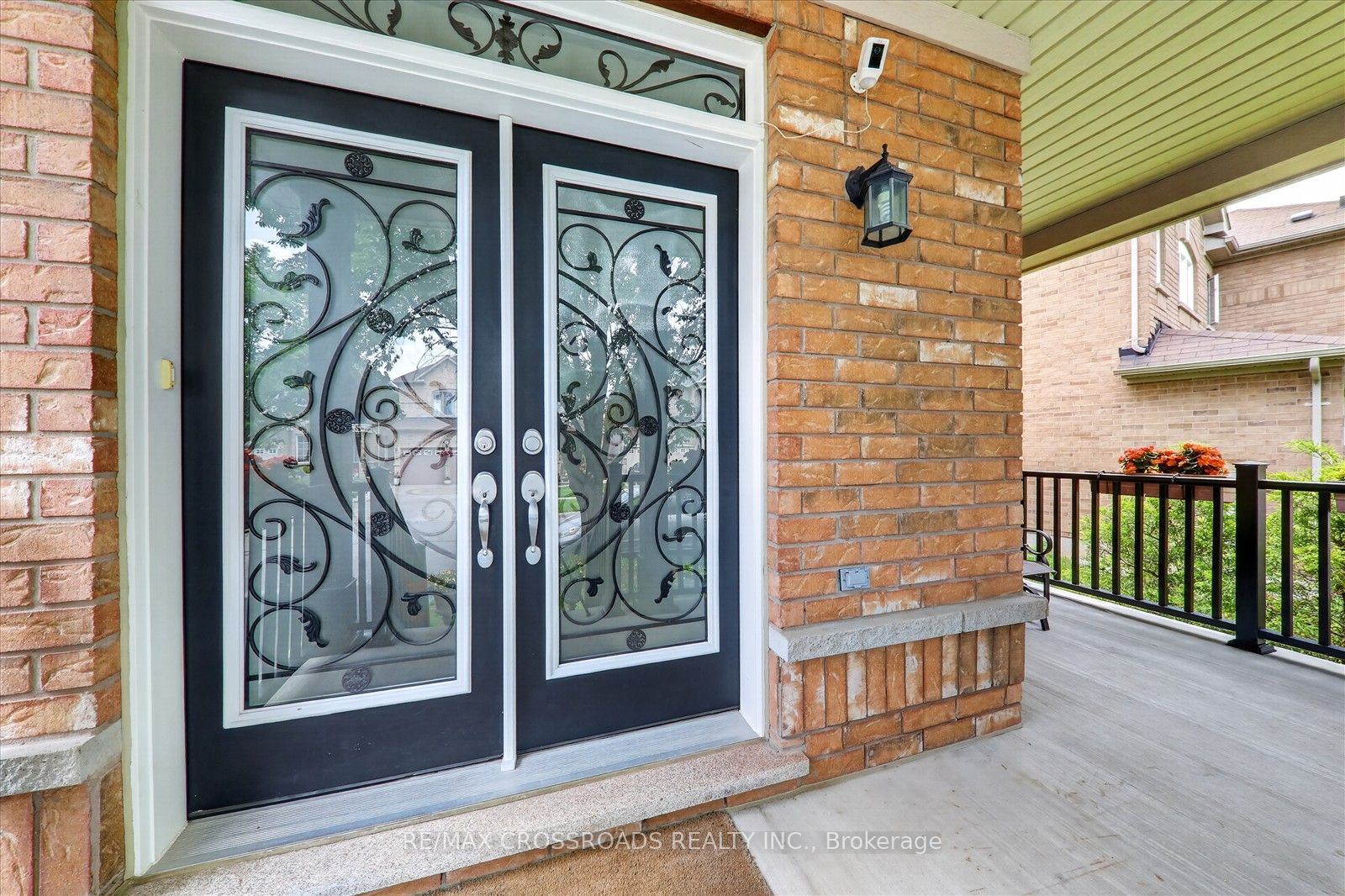 15 Sedore Street, Markham, ON L6E 0K2 photo 2