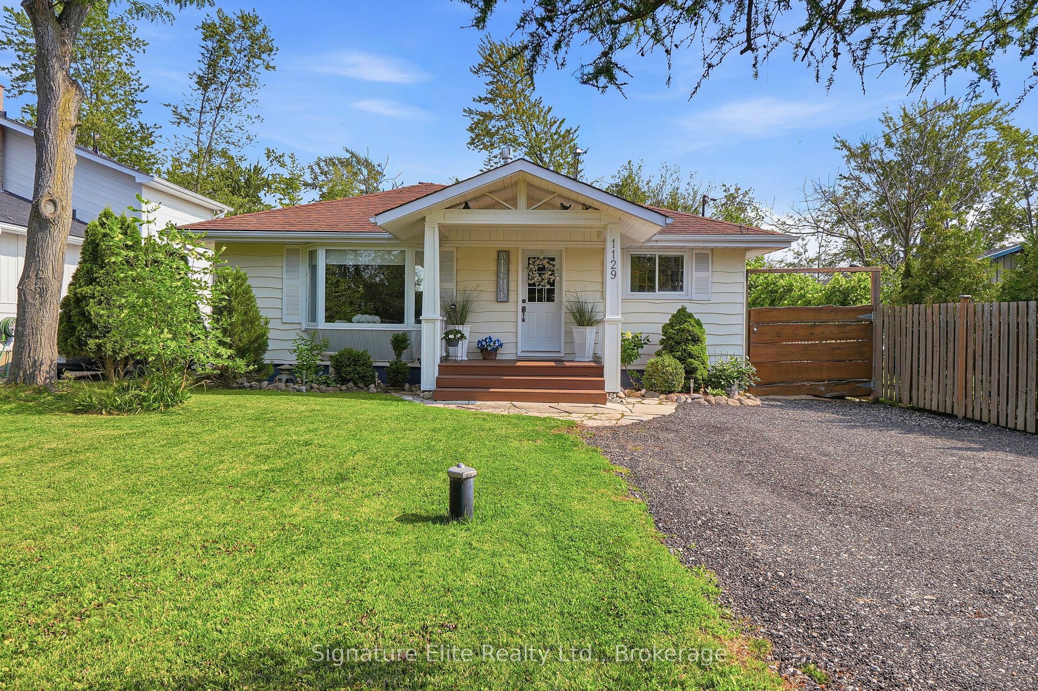 1129 Lindy Lane, Innisfil, ON L0L 1R0 photo 2