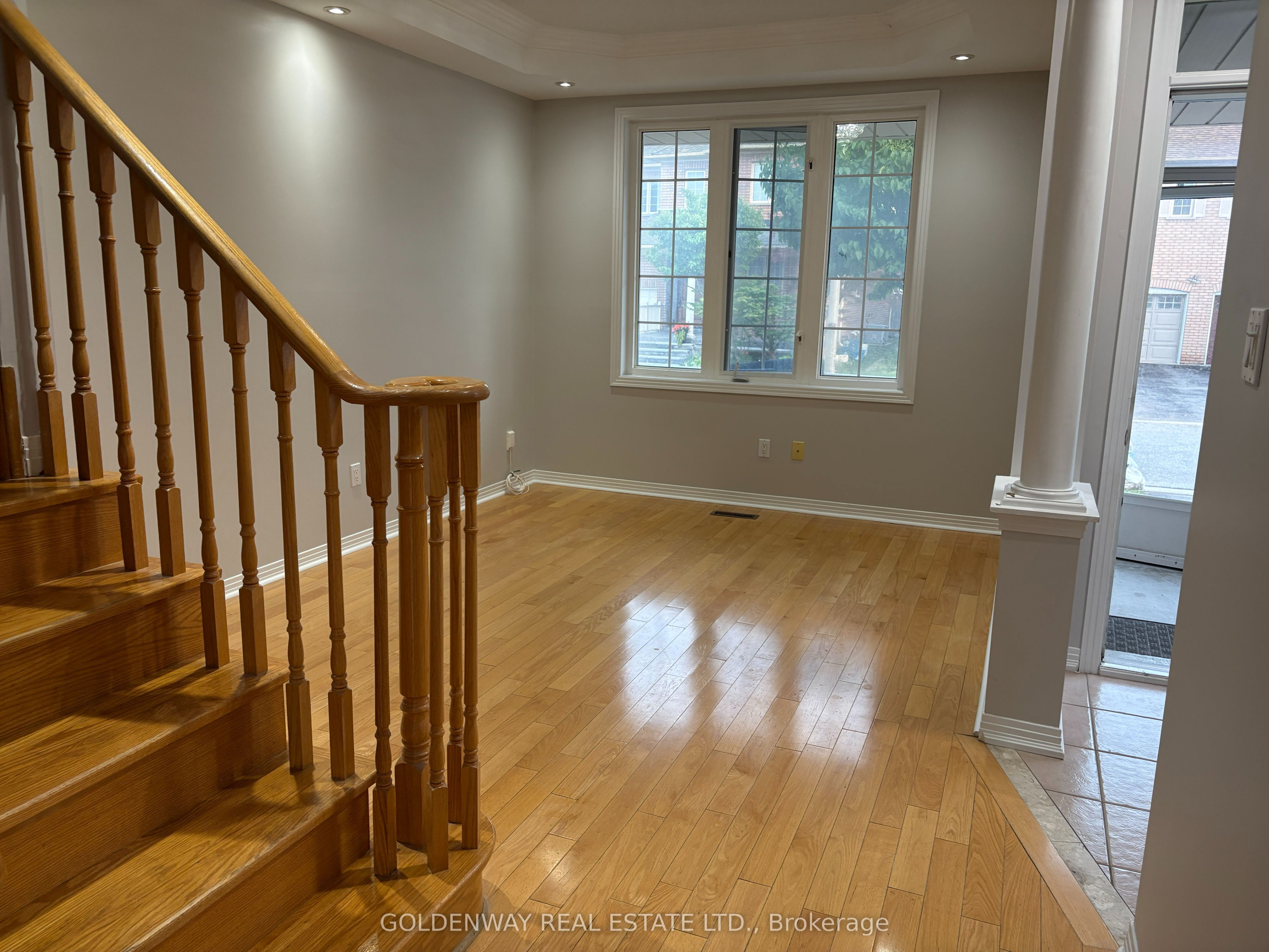 34 Whitford Road, Markham, ON L6C 2J2 photo 2