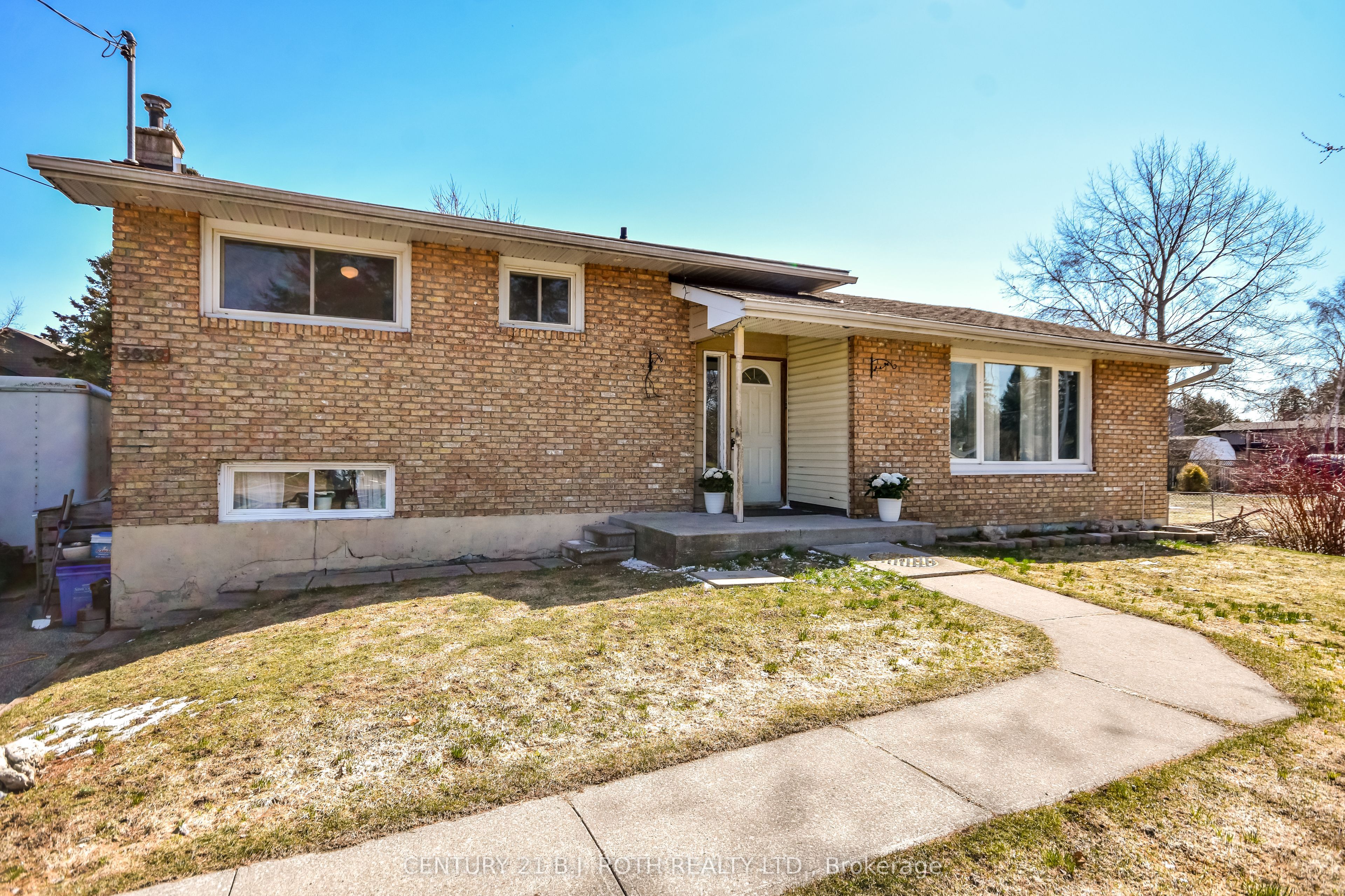 3039 Poplar Road, Innisfil, ON L9S 2J9 photo 2