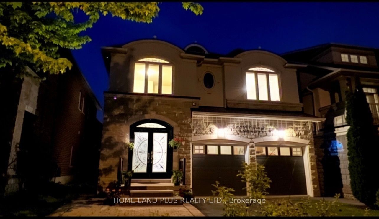 48 Langhorst Crescent E, Richmond Hill, ON L4E 0A9