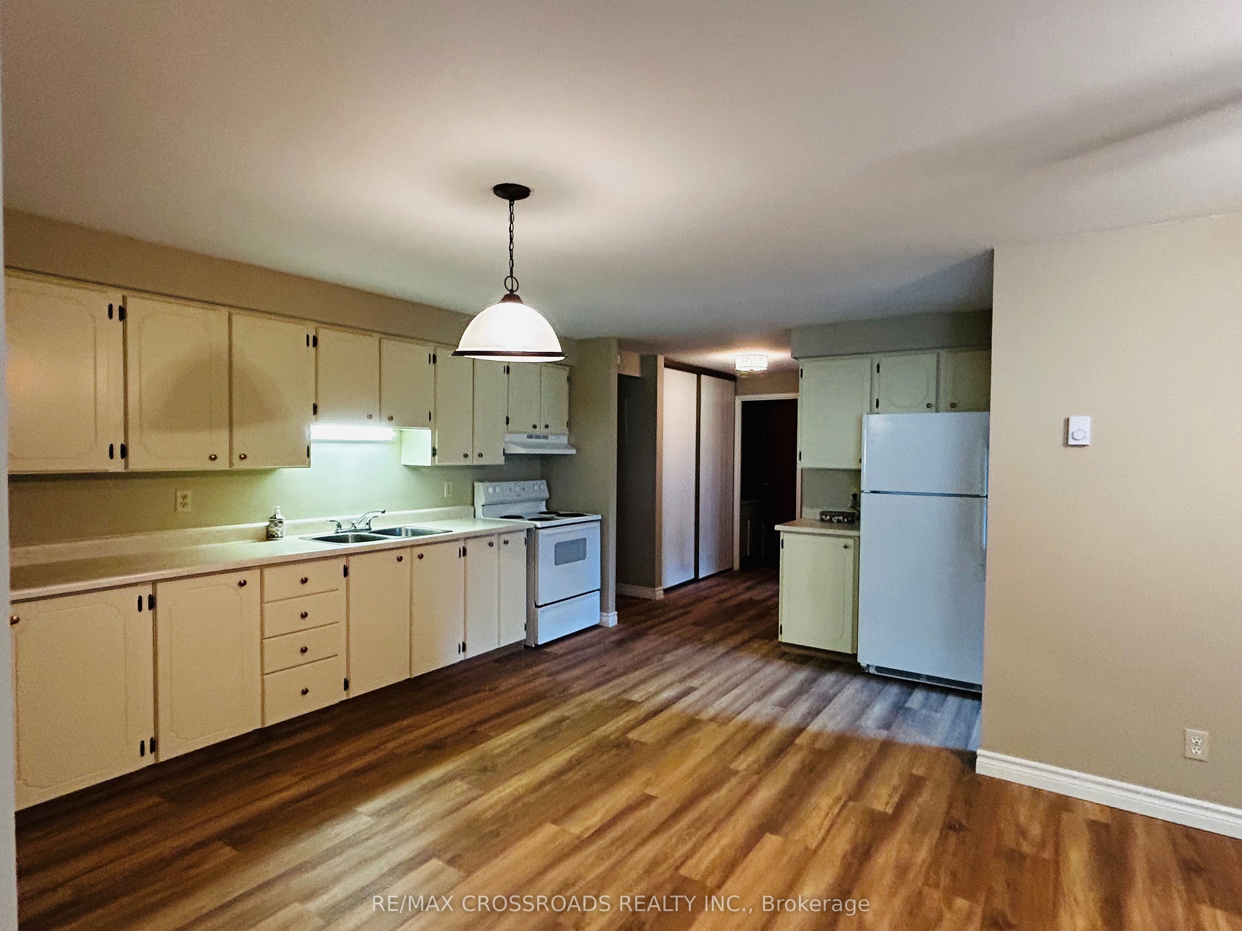 74 The Queensway South Road 106, Georgina, ON L4P 1Z3 photo 5