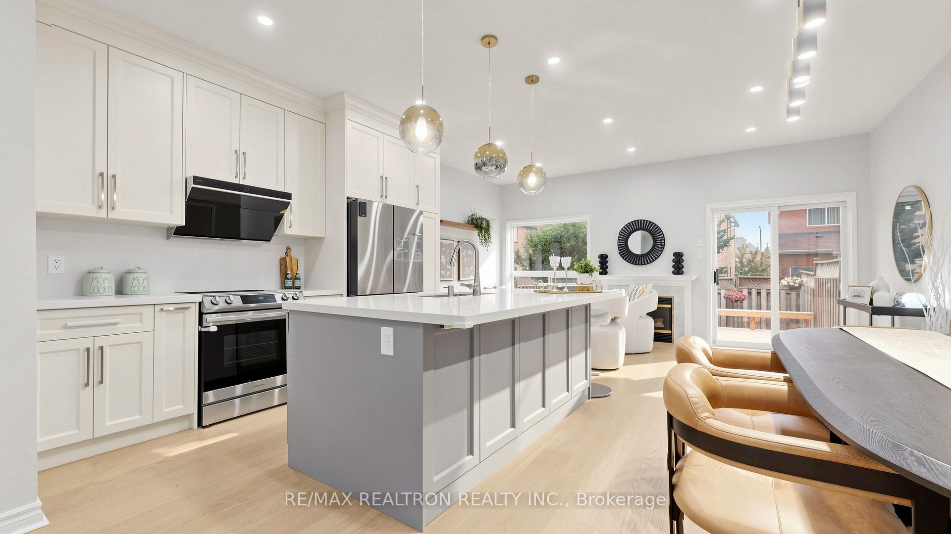 21 Belvia Drive, Vaughan, ON L4K 5J6 photo 4