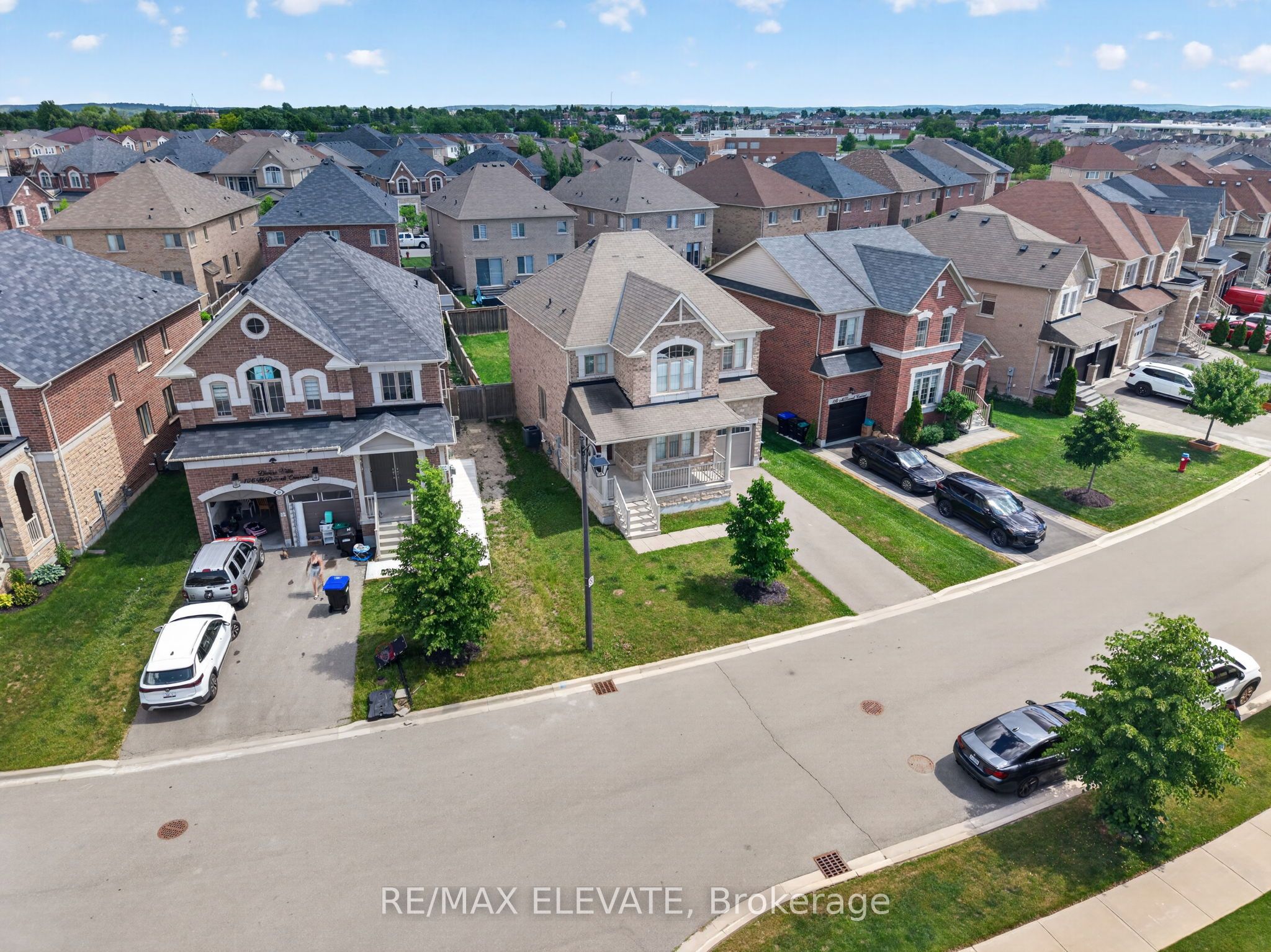 110 McDonnell Crescent, Bradford West Gwillimbury, ON L3Z 0S8 photo 3