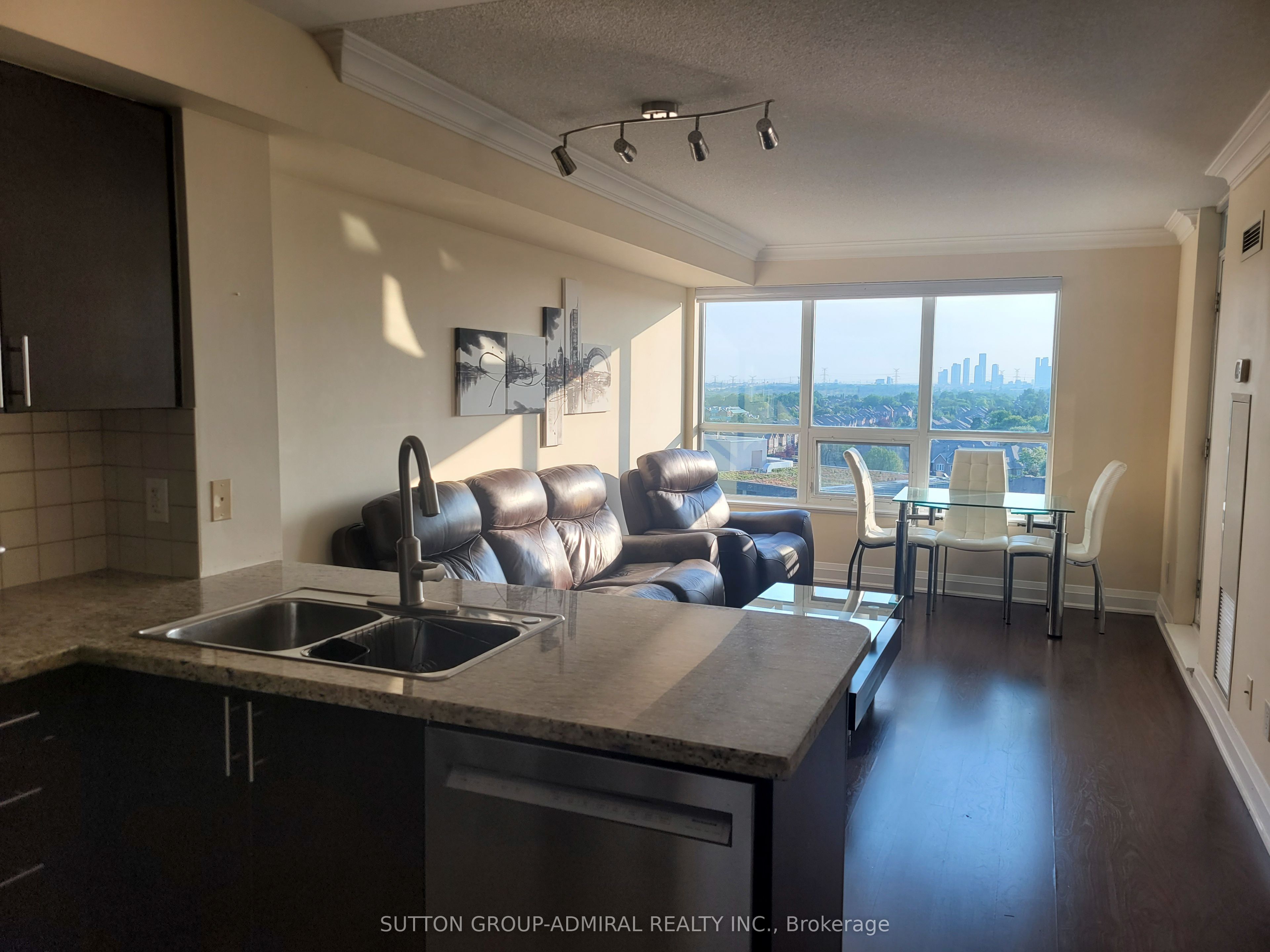 30 North Park Road 809, Vaughan, ON L4J 0G6