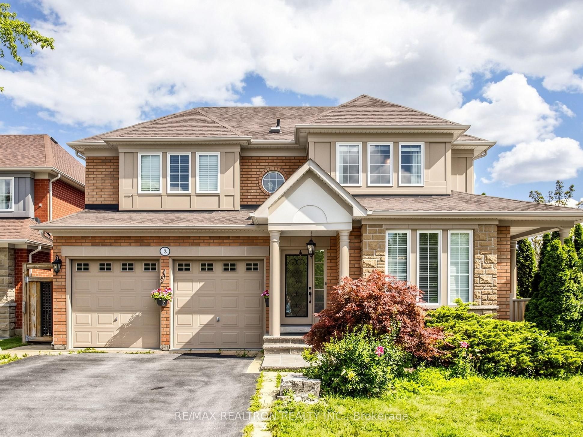 3 Lisa Brown Court, Richmond Hill, ON L4E 4K9 photo 3