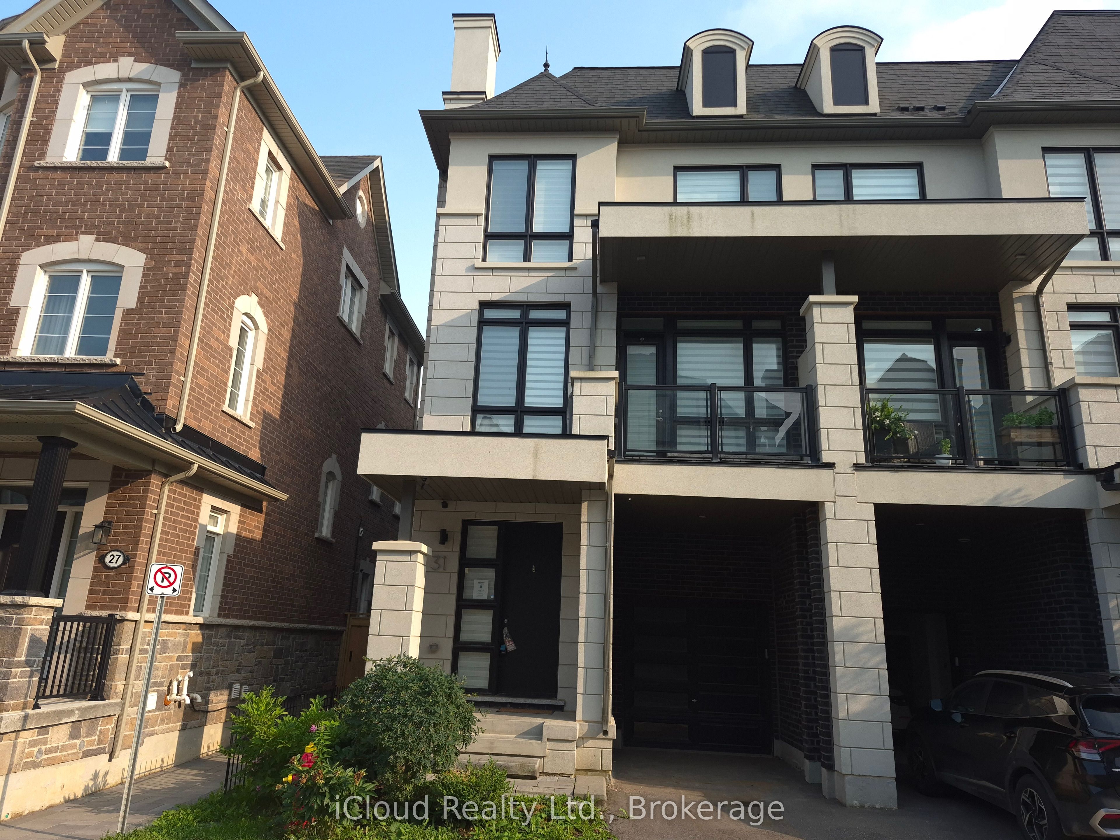 31 Globemaster Lane, Richmond Hill, ON L4E 1H4 photo 2