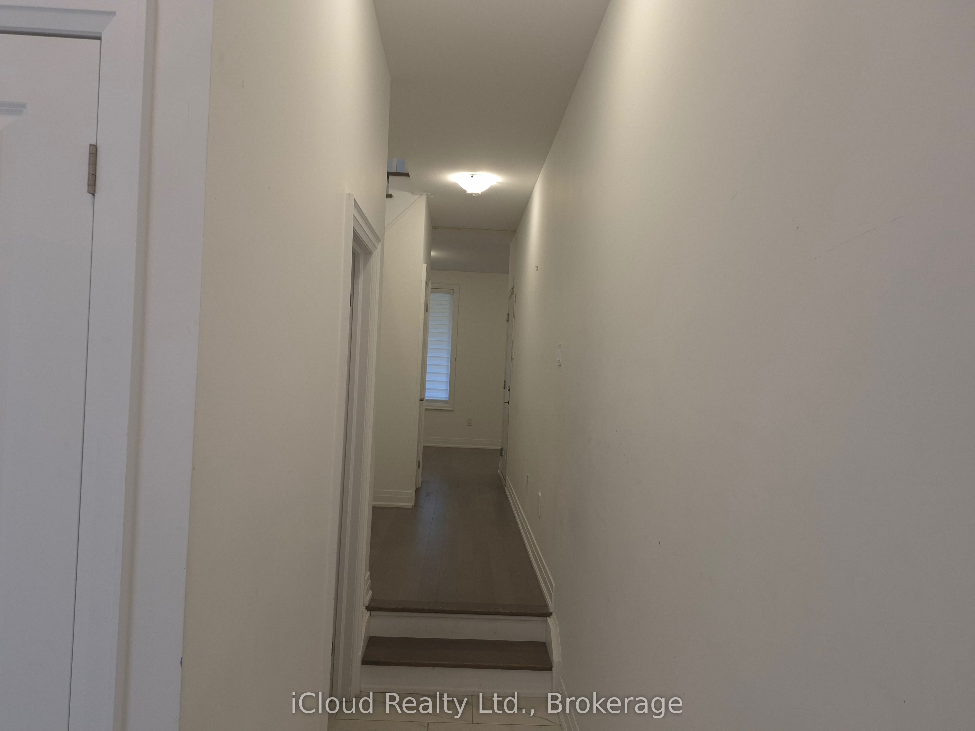 31 Globemaster Lane, Richmond Hill, ON L4E 1H4 photo 3