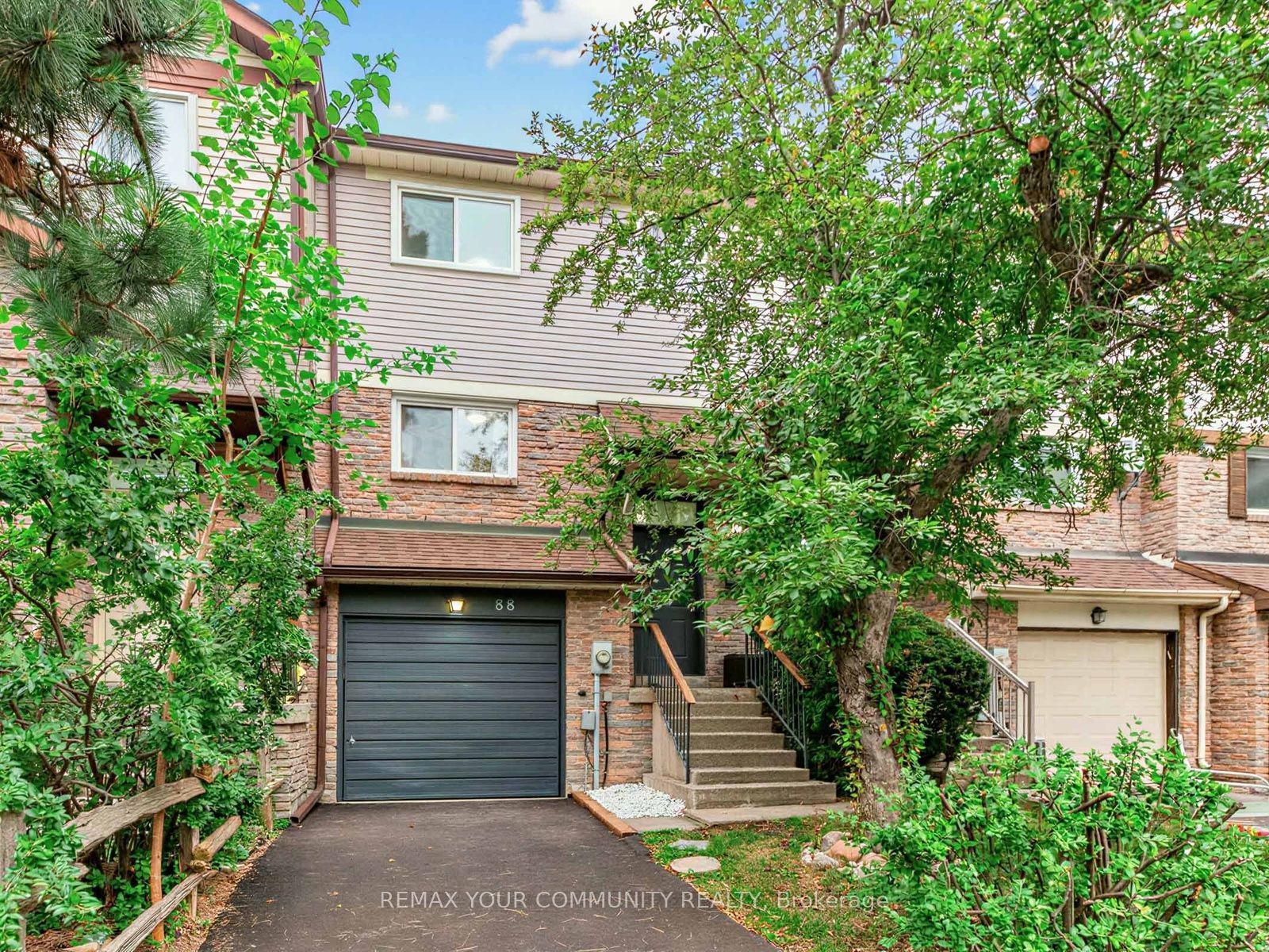 88 Dana Crescent, Vaughan, ON L4J 2R5 photo 2