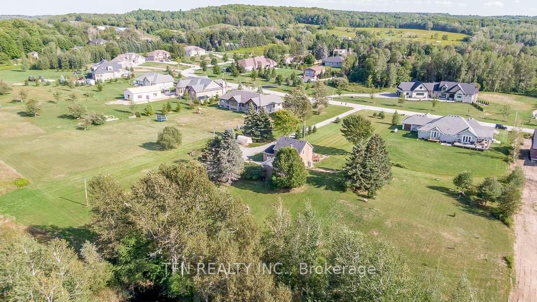 86-C Dale Crescent, Bradford West Gwillimbury, ON L0L 1L0