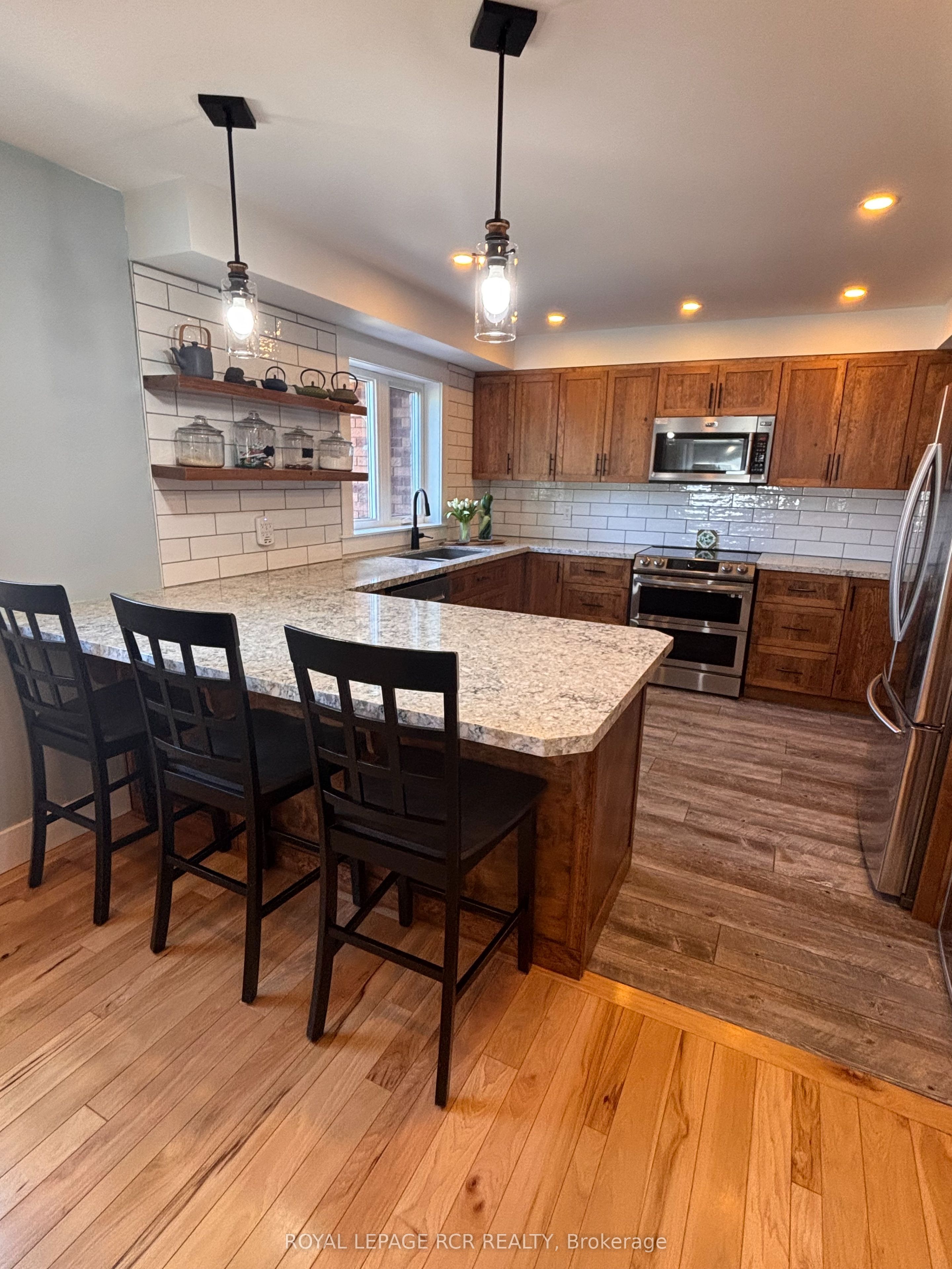 16 Loree Drive, Adjala-Tosorontio, ON L0M 1J0 photo 4