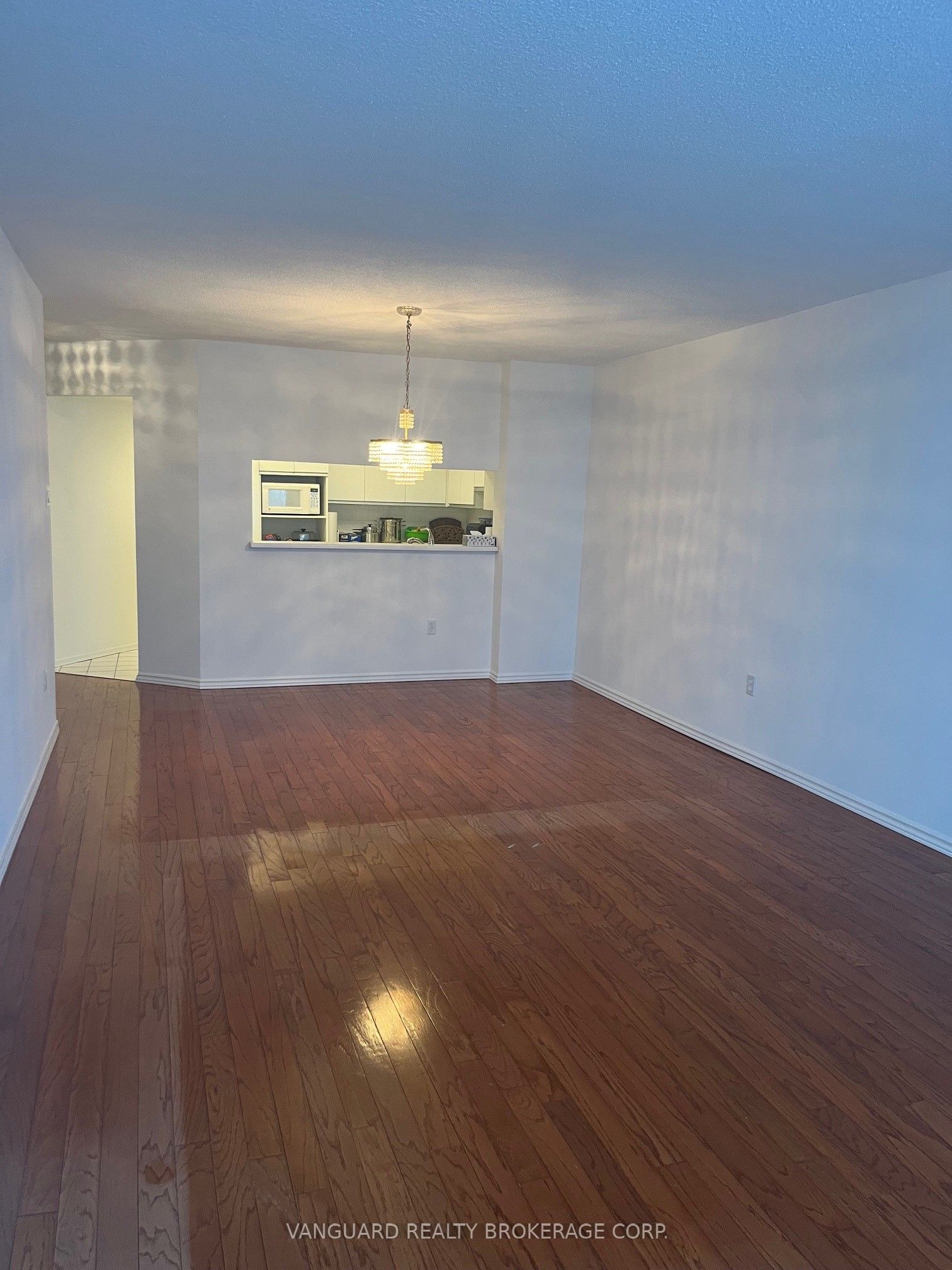 7460 Bathurst Street 1706, Vaughan, ON L4J 7K9 photo 3