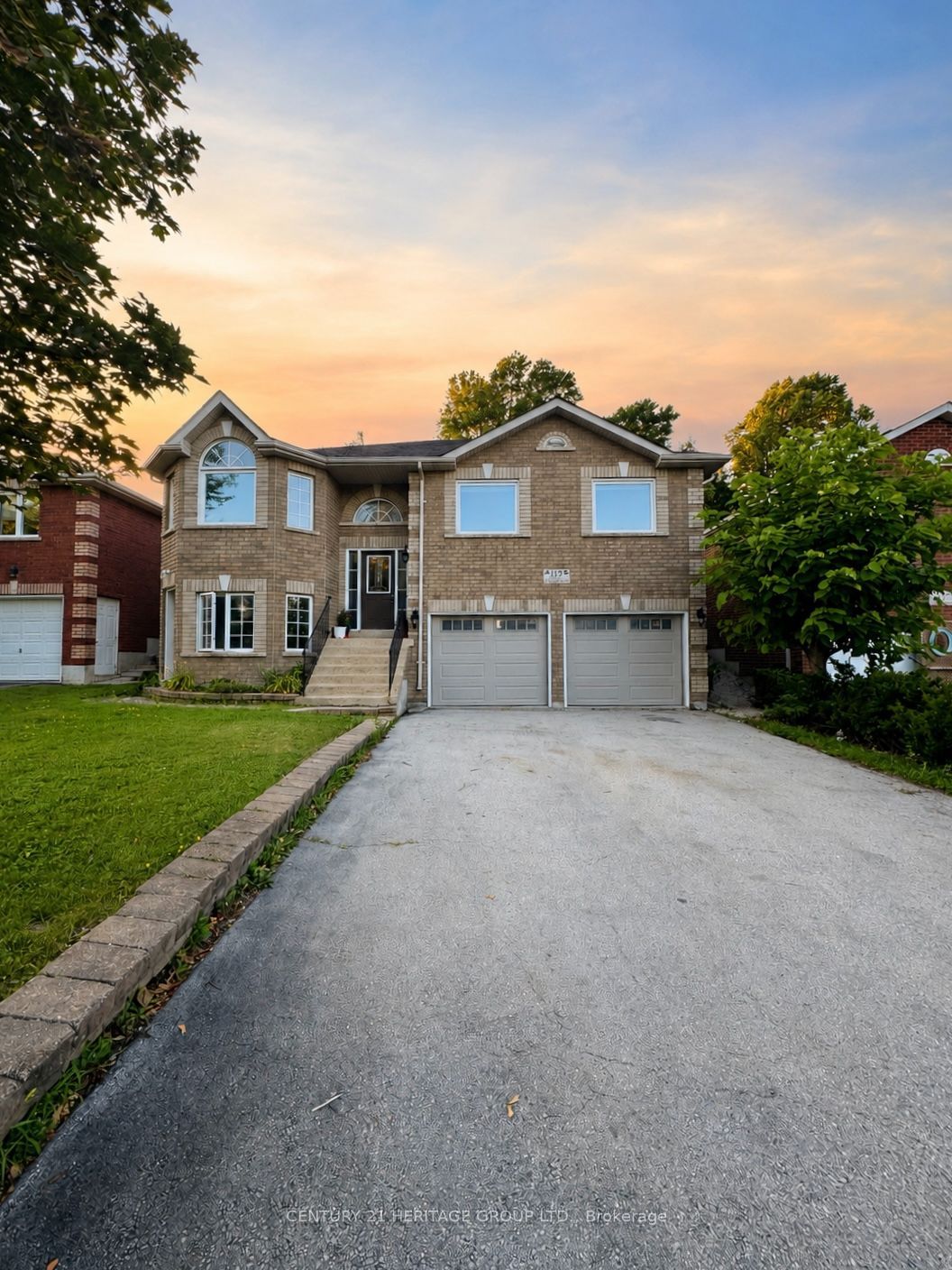 119 Metcalfe Drive, Bradford West Gwillimbury, ON L3Z 3J2