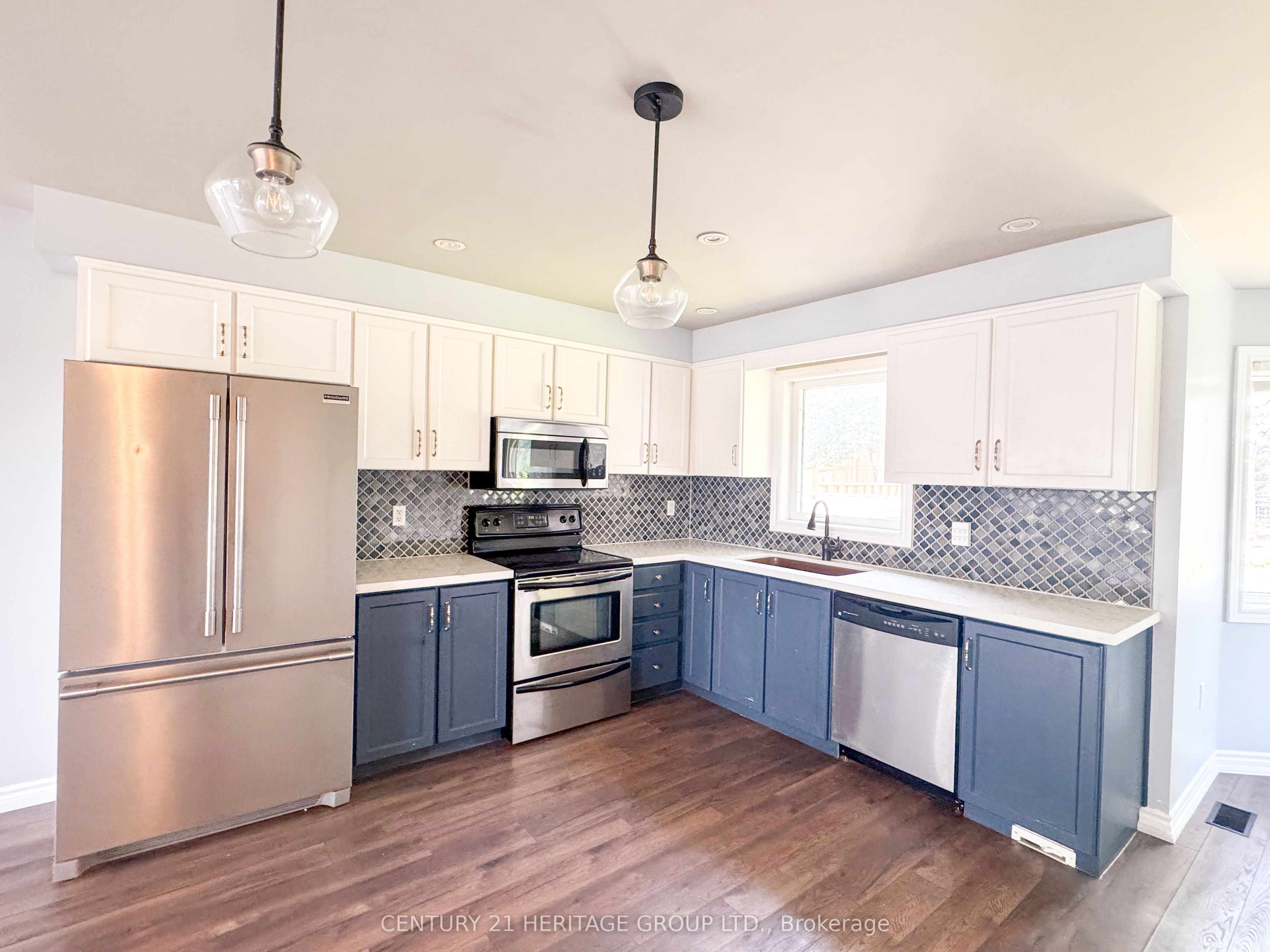 119 Metcalfe Drive, Bradford West Gwillimbury, ON L3Z 3J2 photo 3