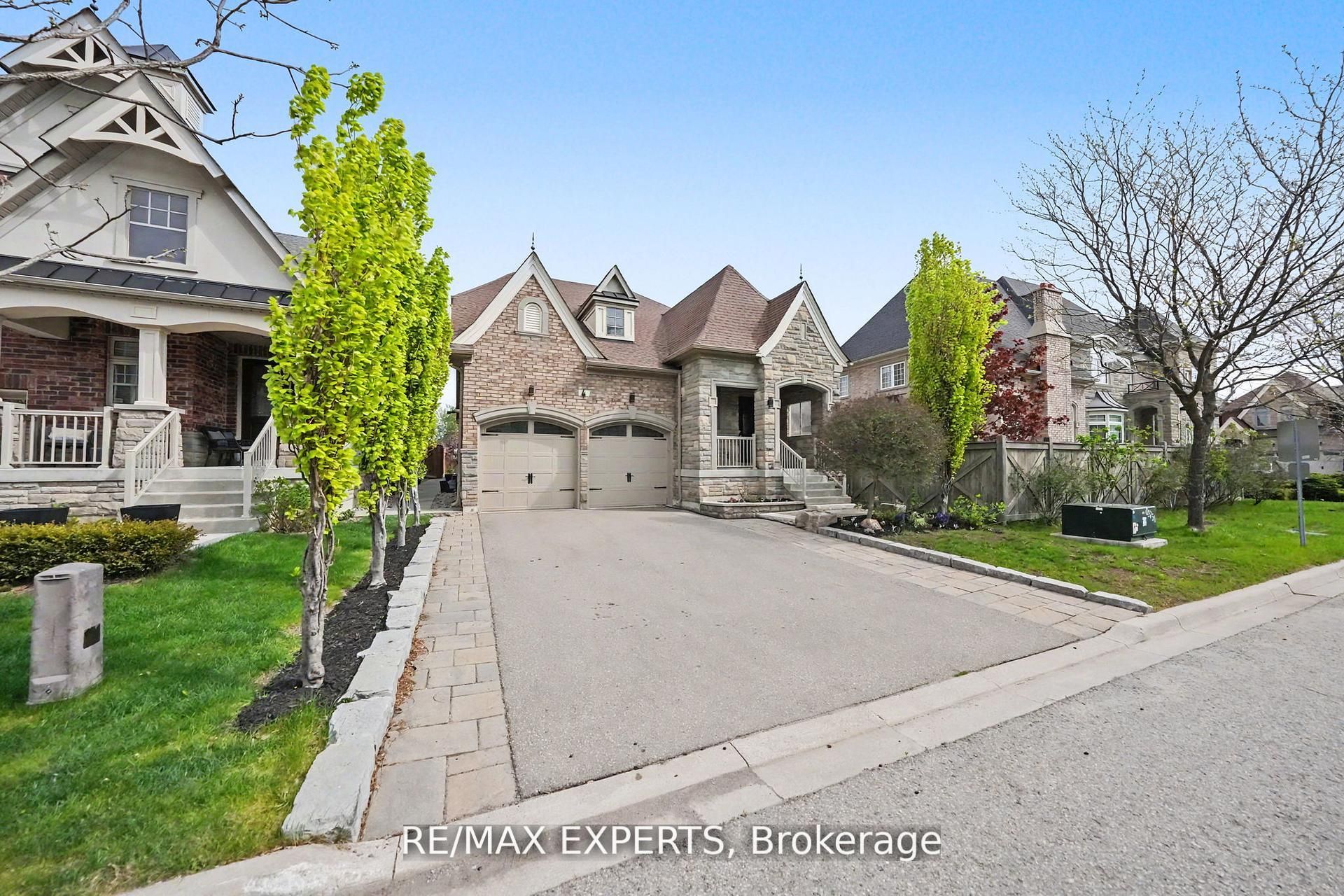 4 Sim Hill Crescent, King, ON L7B 0C4 photo 2