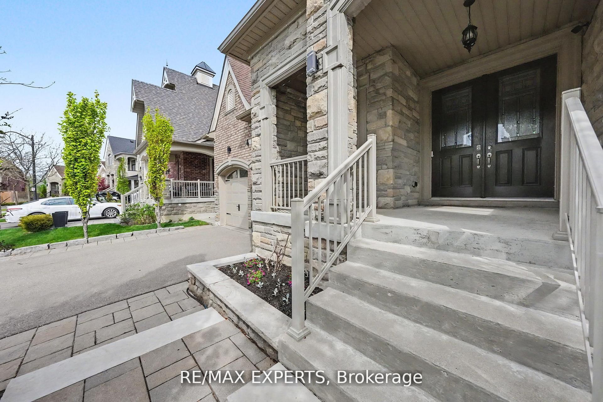 4 Sim Hill Crescent, King, ON L7B 0C4 photo 4