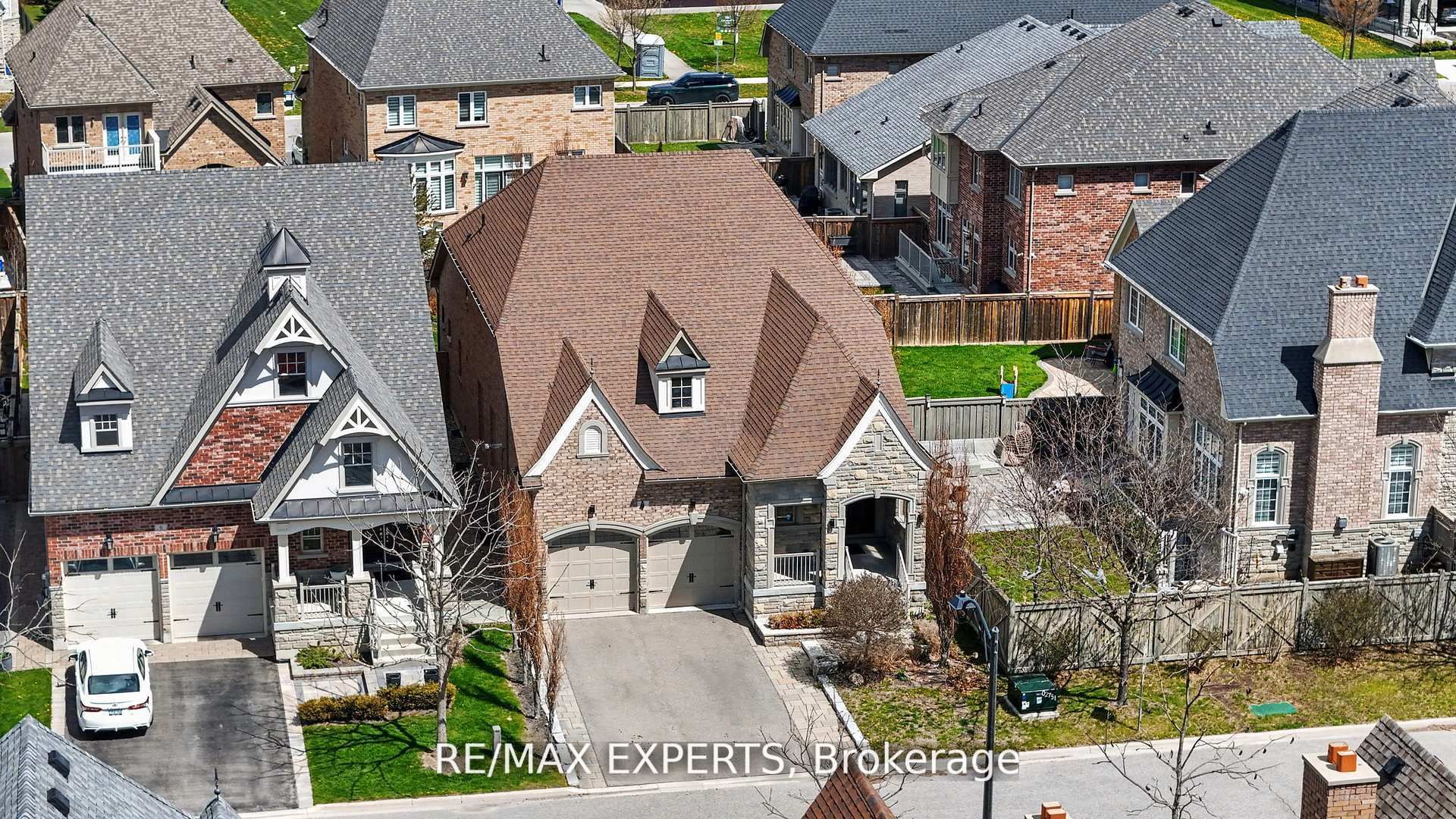 4 Sim Hill Crescent, King, ON L7B 0C4 photo 5