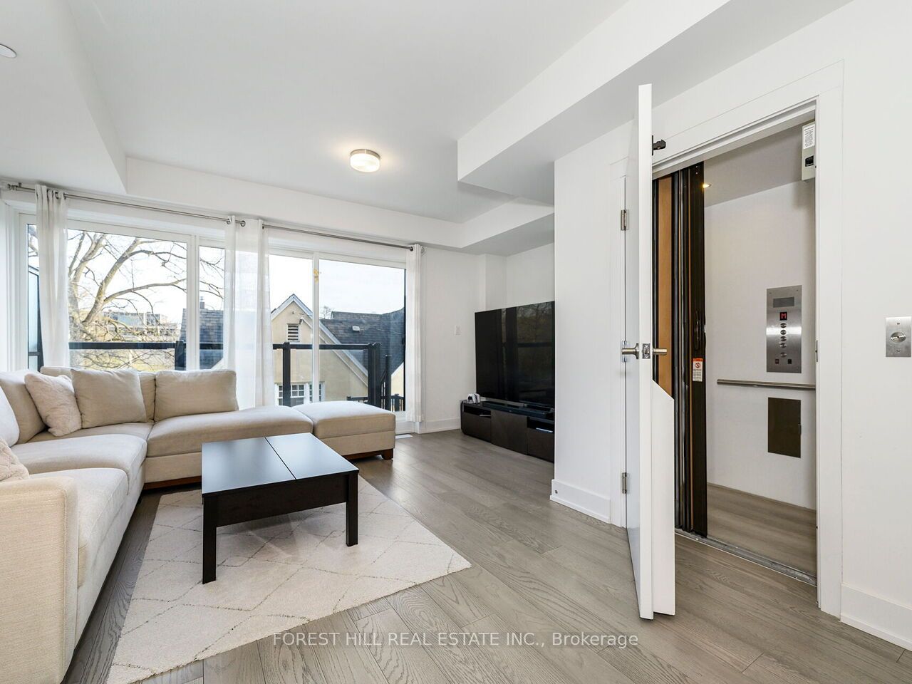 1 Hartman Avenue 5, Vaughan, ON L4L 1R6 photo 4