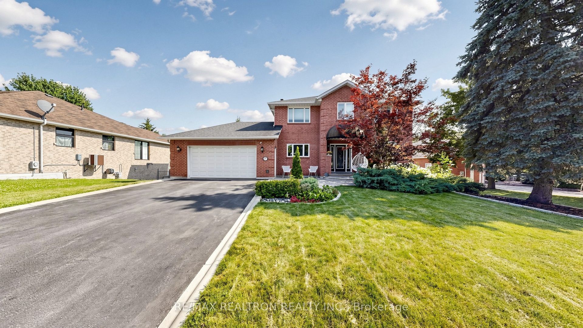 97 Thompson Drive, East Gwillimbury, ON L9N 1E2 photo 3