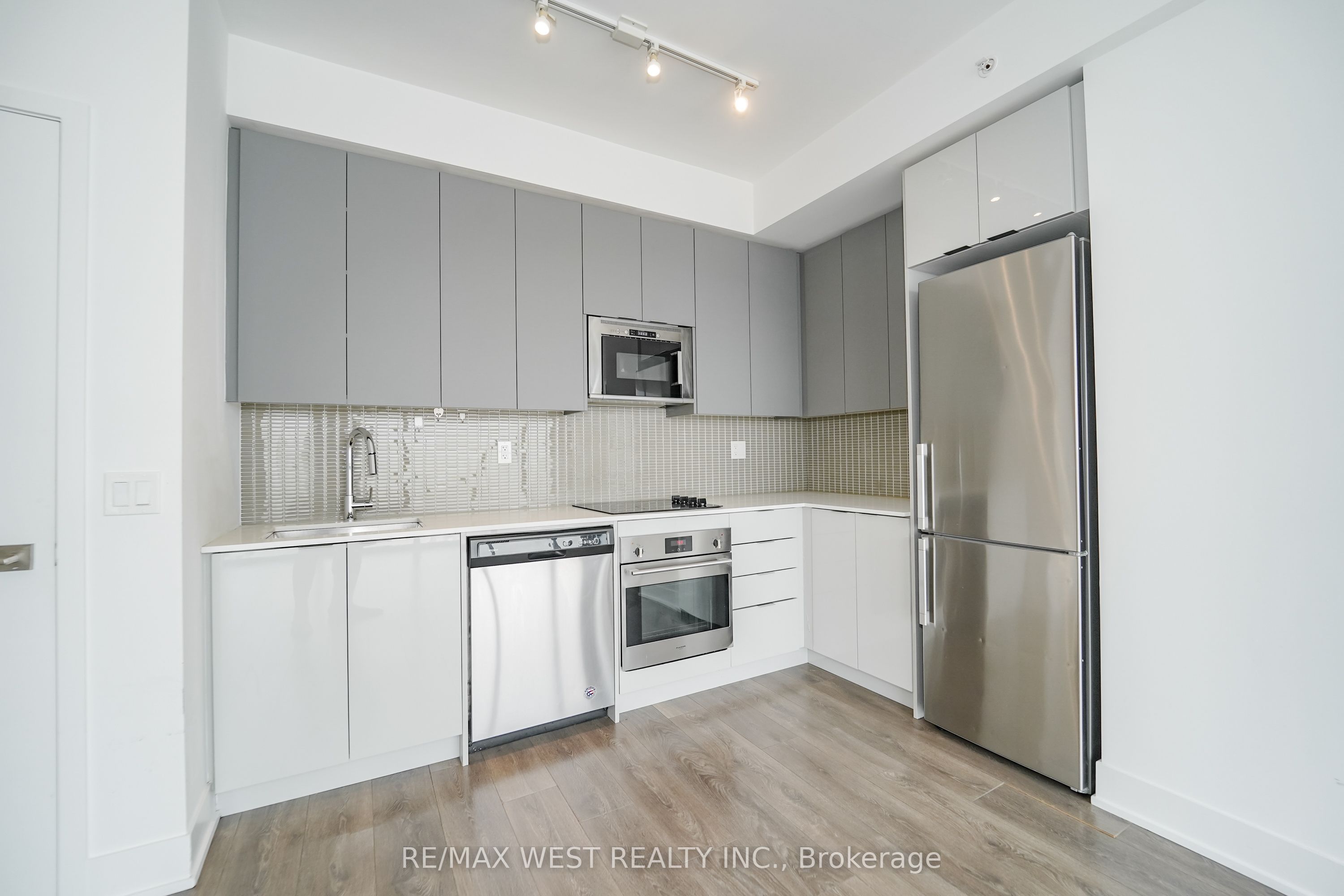 2916 Highway 7 Road 3307, Vaughan, ON L4K 0K6 photo 3