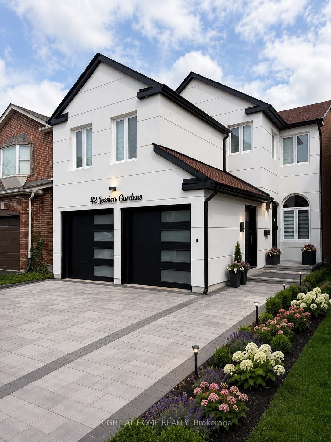 42 Jessica Gardens, Vaughan, ON L4J 3G2